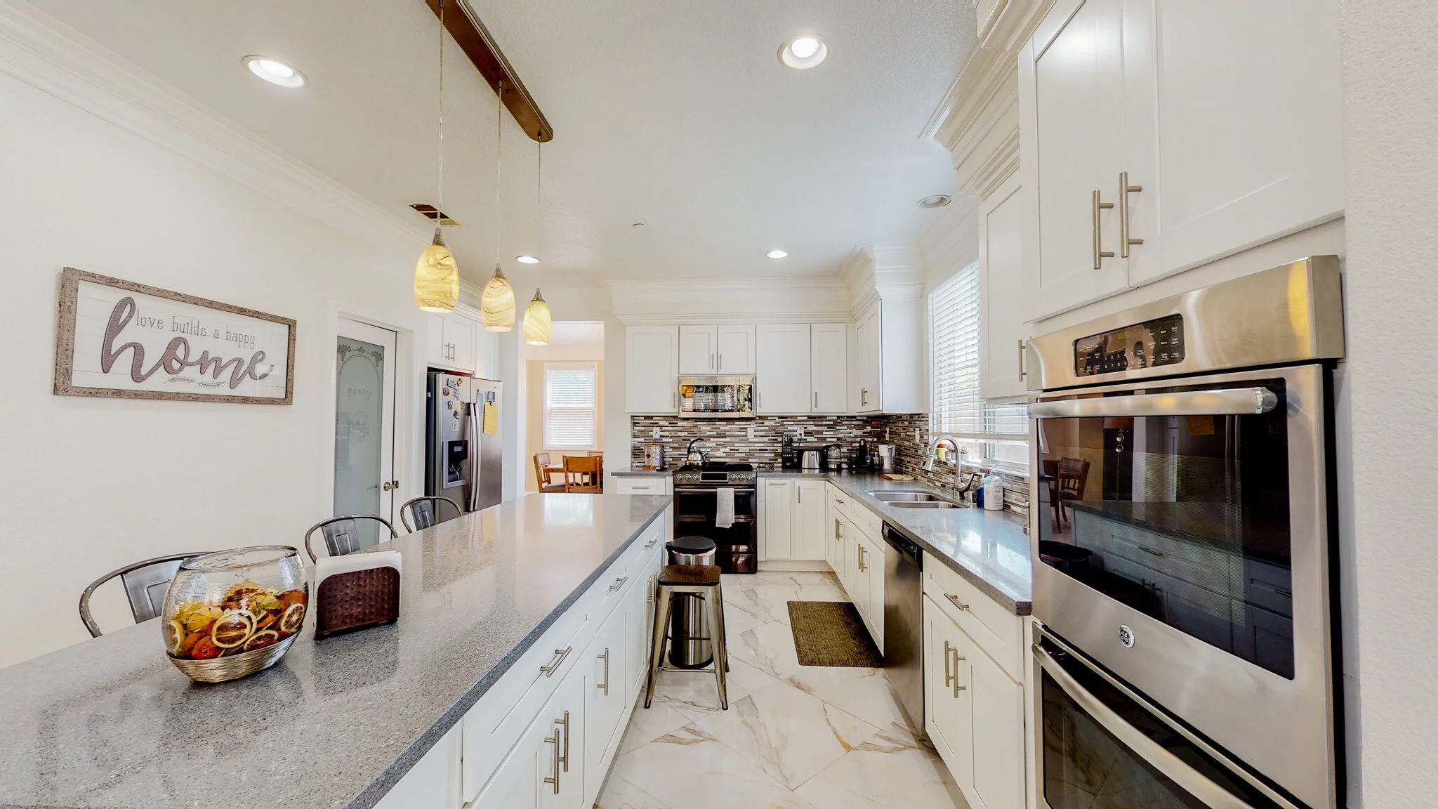15-Kitchen.jpg