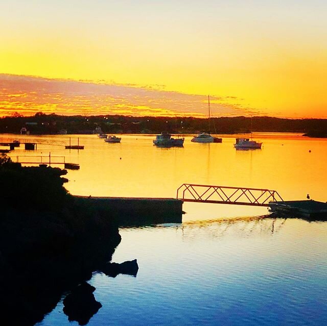 A perfect evening in paradise, Coffin Bay at its best while the rest of the world implodes!