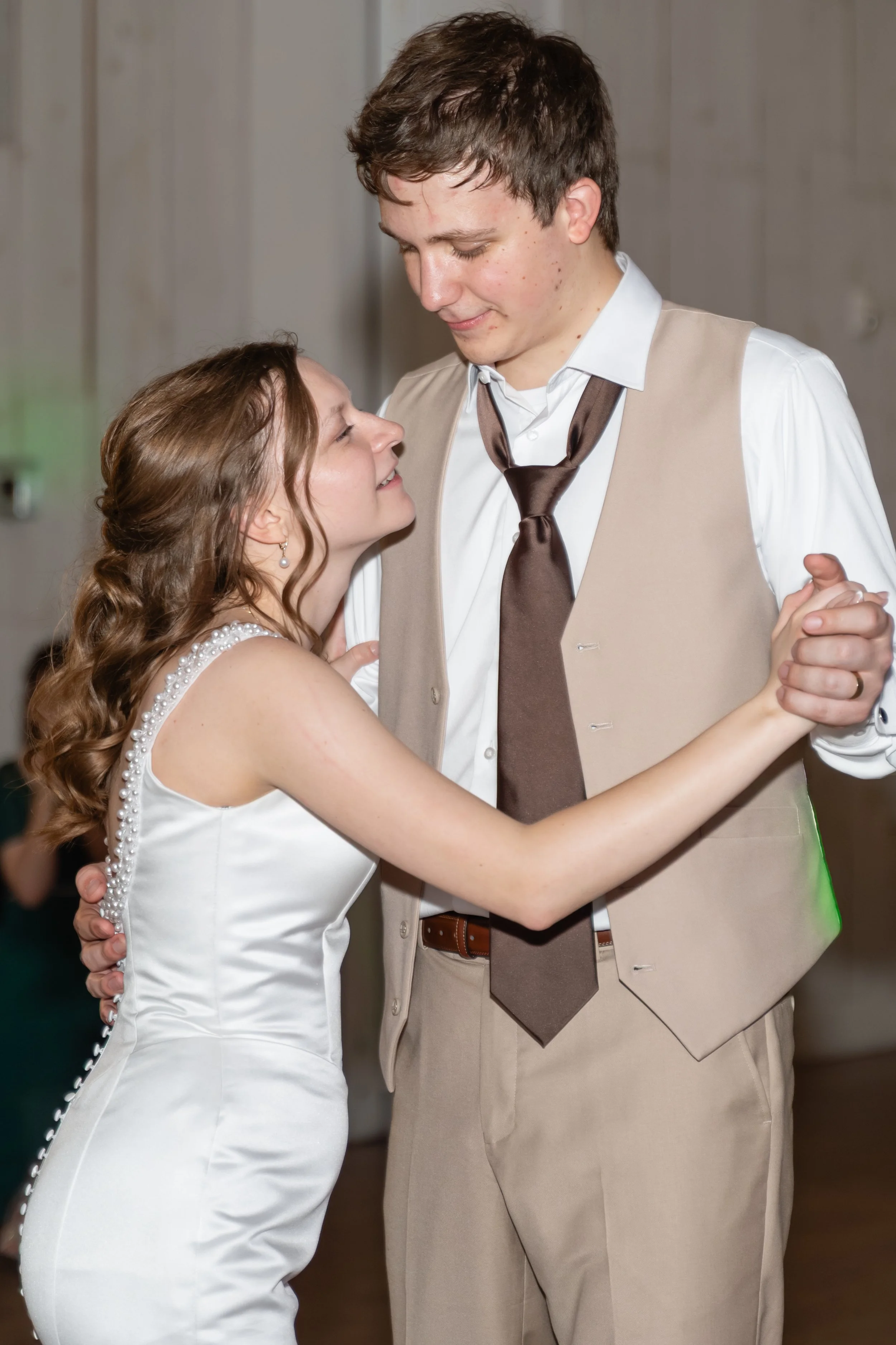 Emily and Joshua_Reception_Spring Venue (57).jpg
