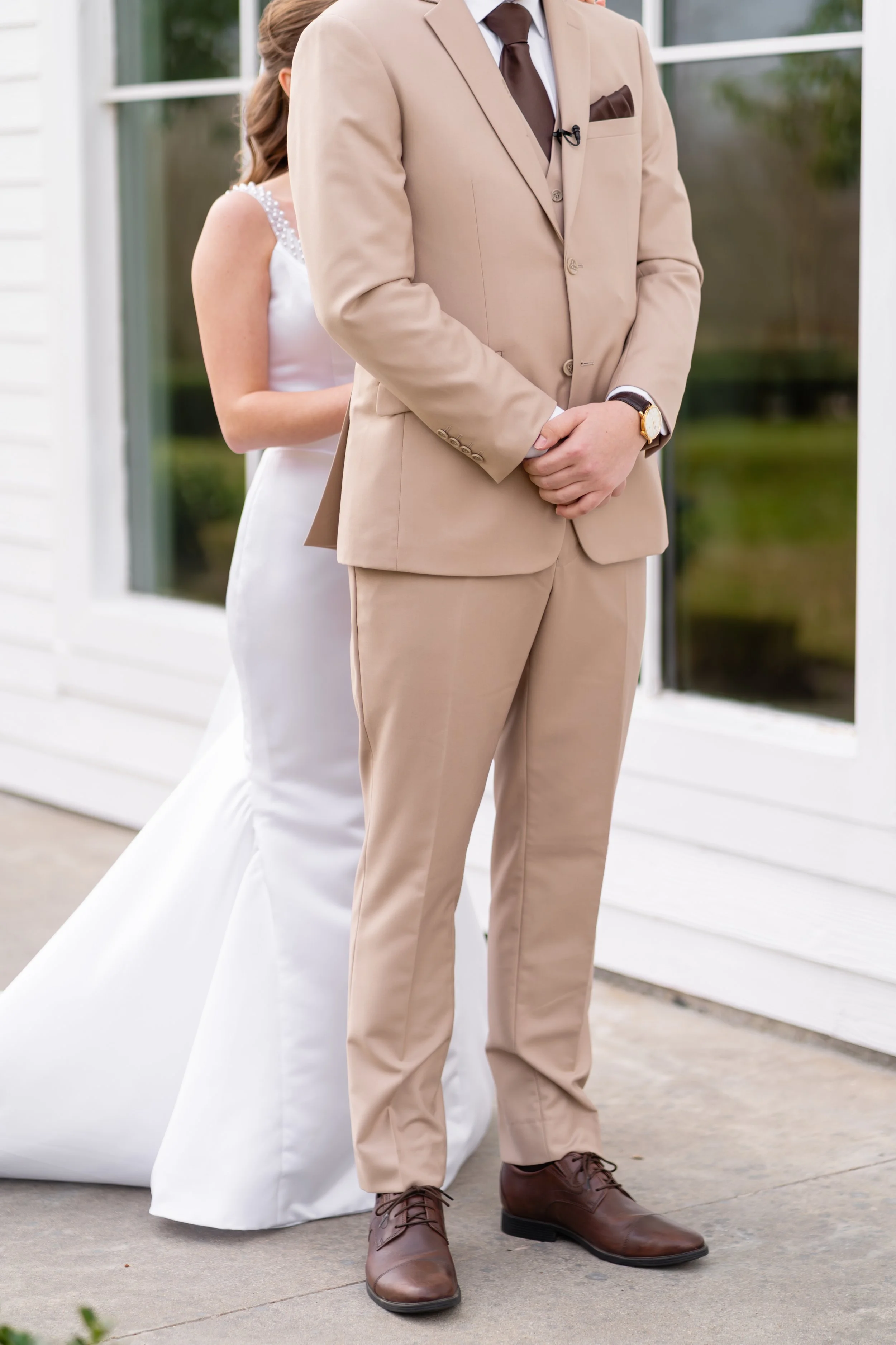 Emily and Joshua_Getting ready_Spring Venue (14).jpg