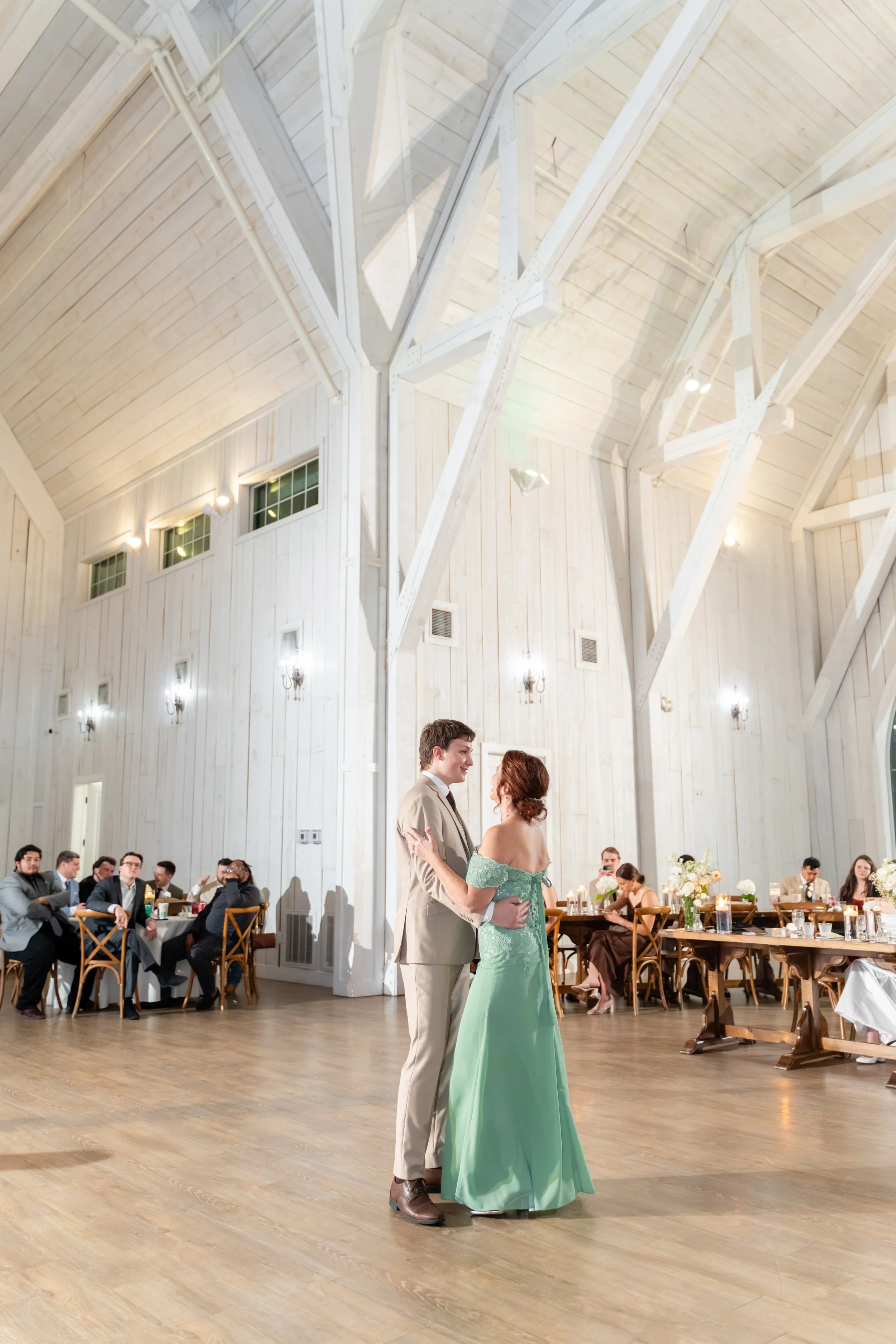 Emily and Joshua_Reception_Spring Venue (5).jpg