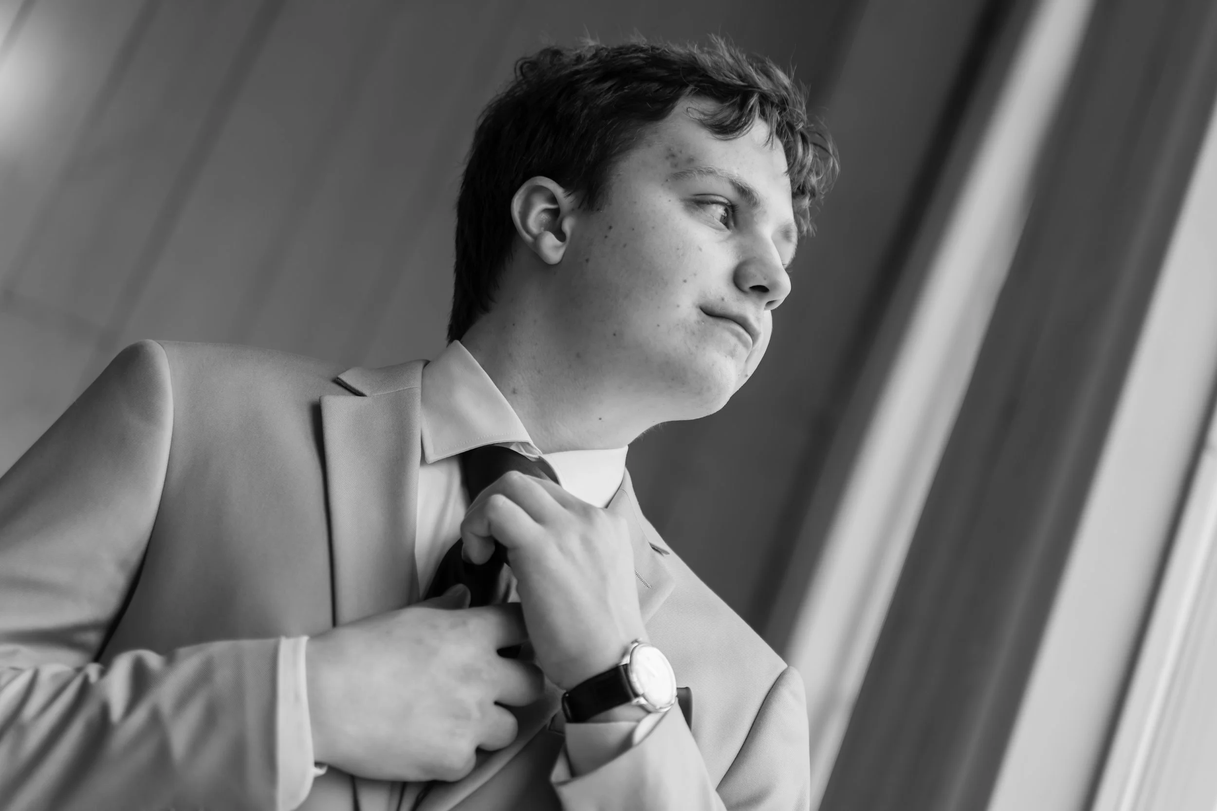 Emily and Joshua_Getting ready_Spring Venue (26).jpg