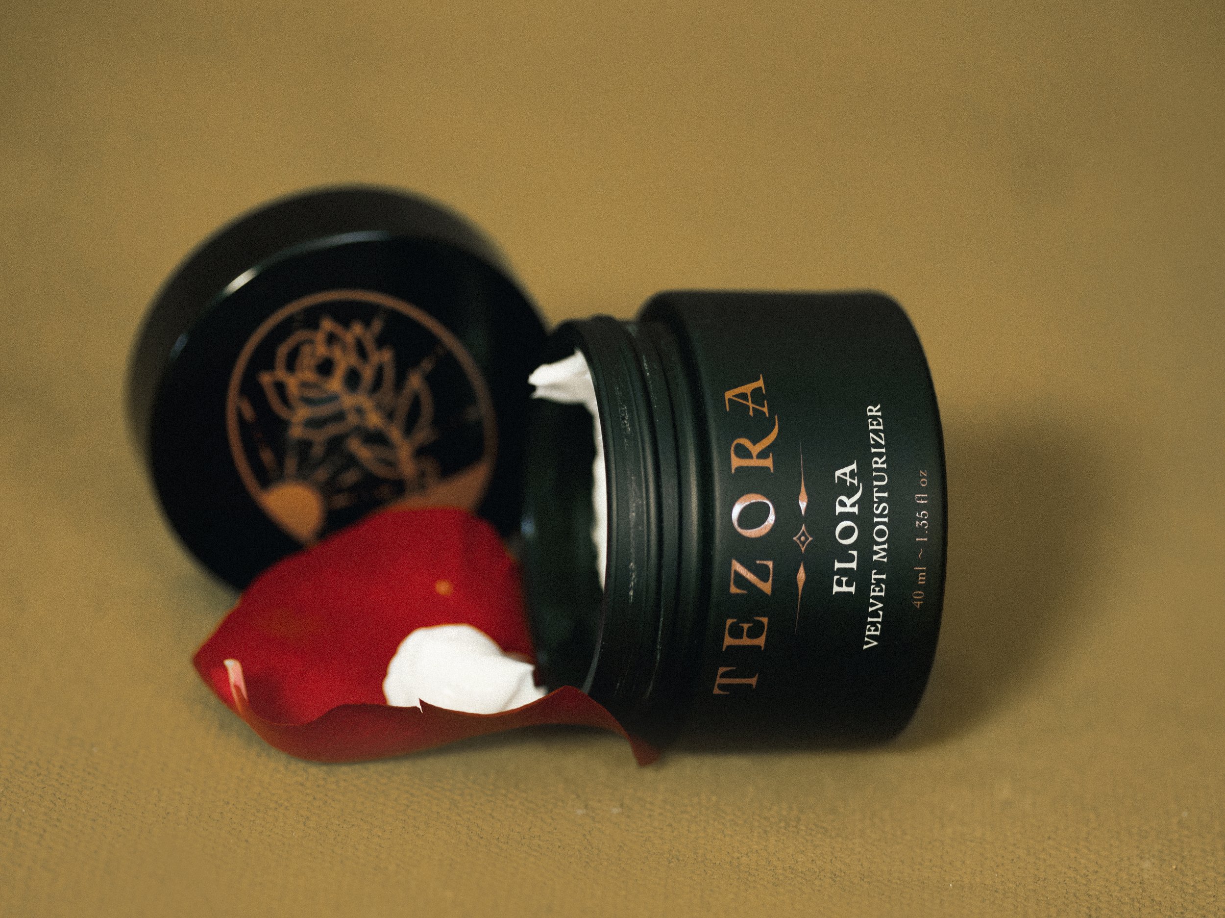 Tezora Flora Velvet Moisturizer