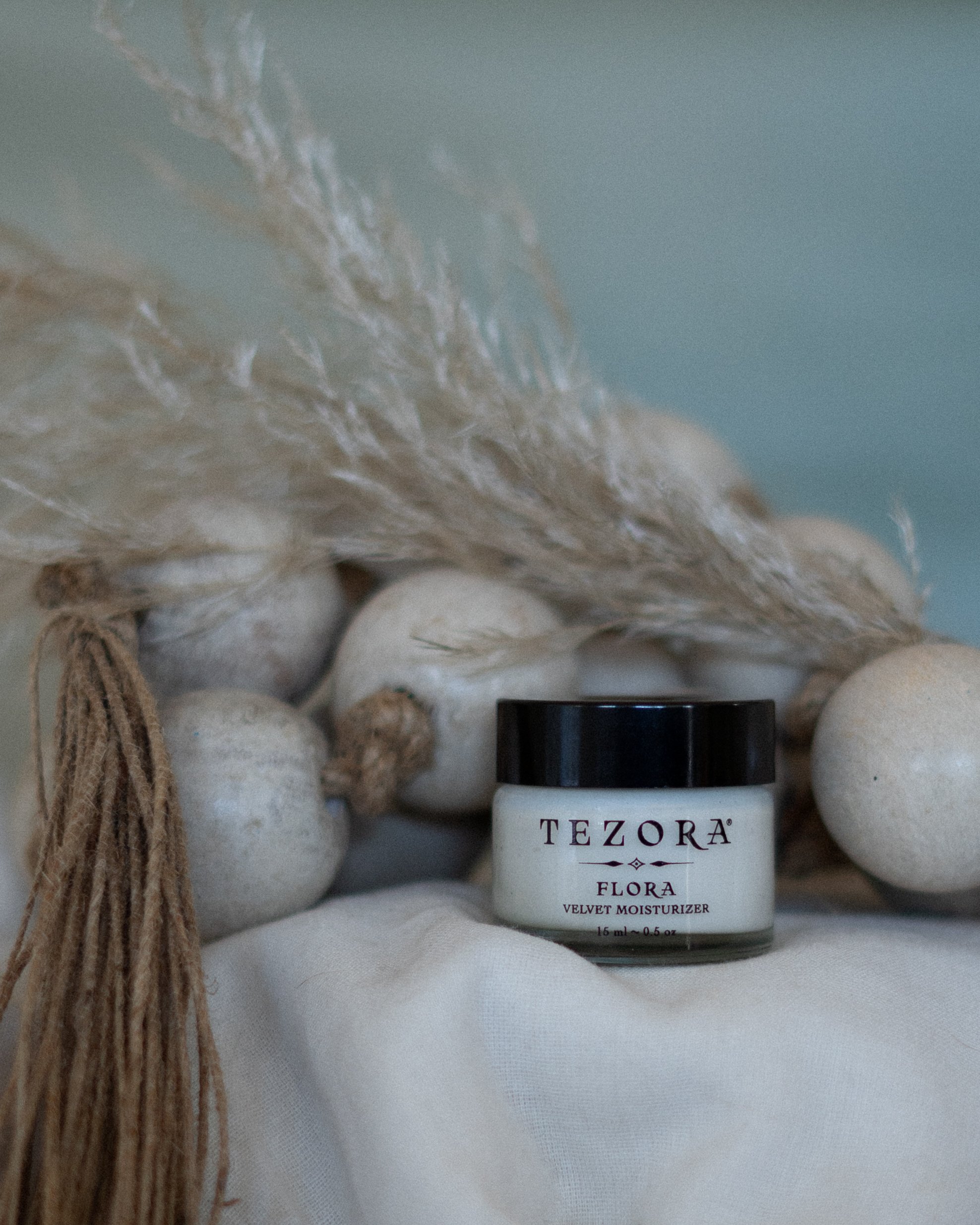 Mini FLORA Velvet Moisturizer