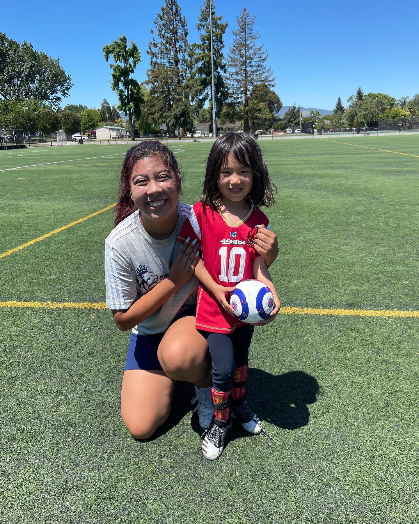 🦁Coach Maya out in the field with a SC Pro Soccer player ⚽️✨
.
.
.
.
.
.
.
#scprosoccer #soccercoach #soccercoaching #soccertraining #soccerdrillsforkids #soccercamps #summersoccer #santaclara #sanjose #saratoga #losgatos #campbell #cupertino #paloa