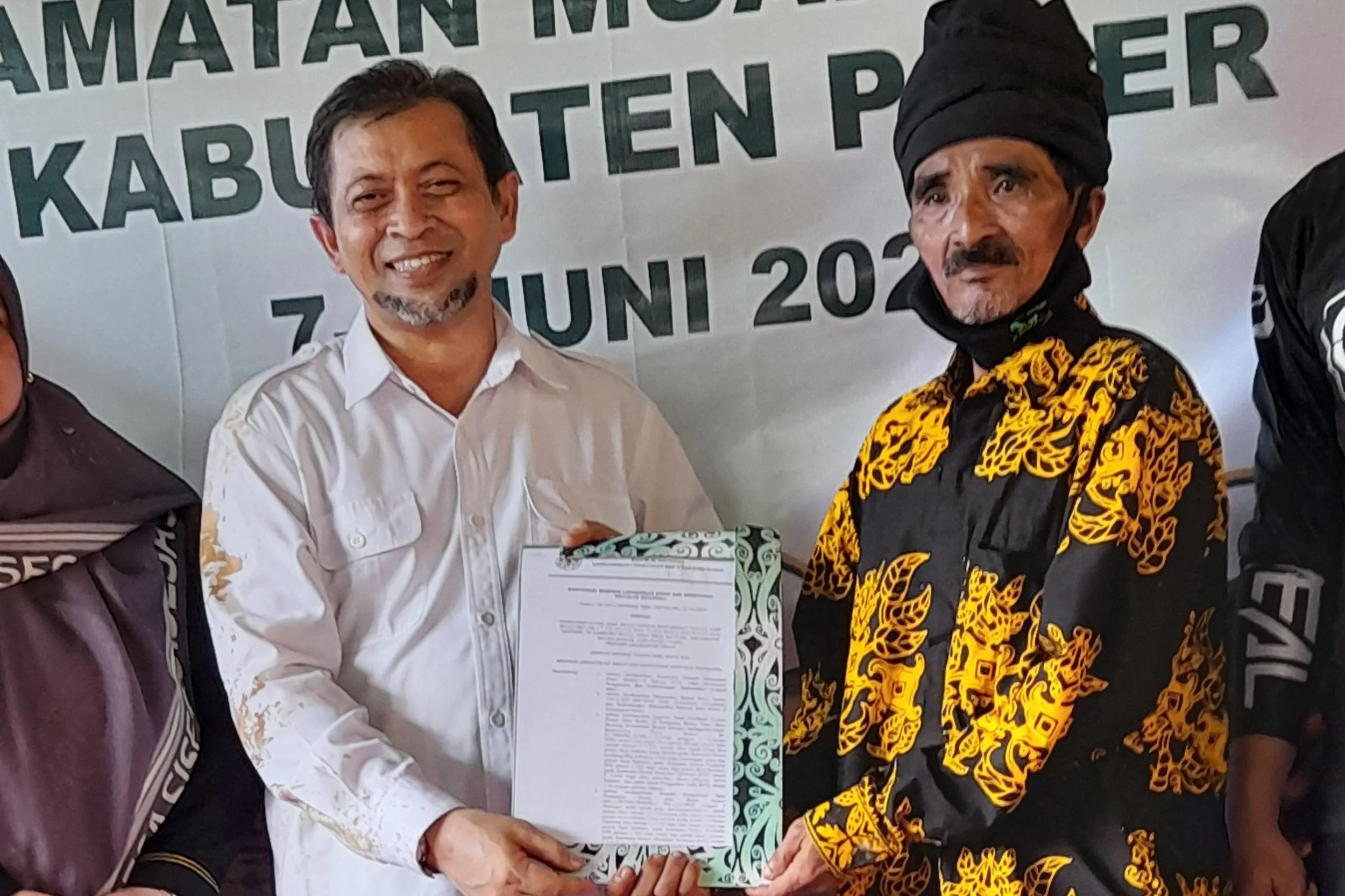 Land tenure options for creating community-managed conservation areas in Indonesia