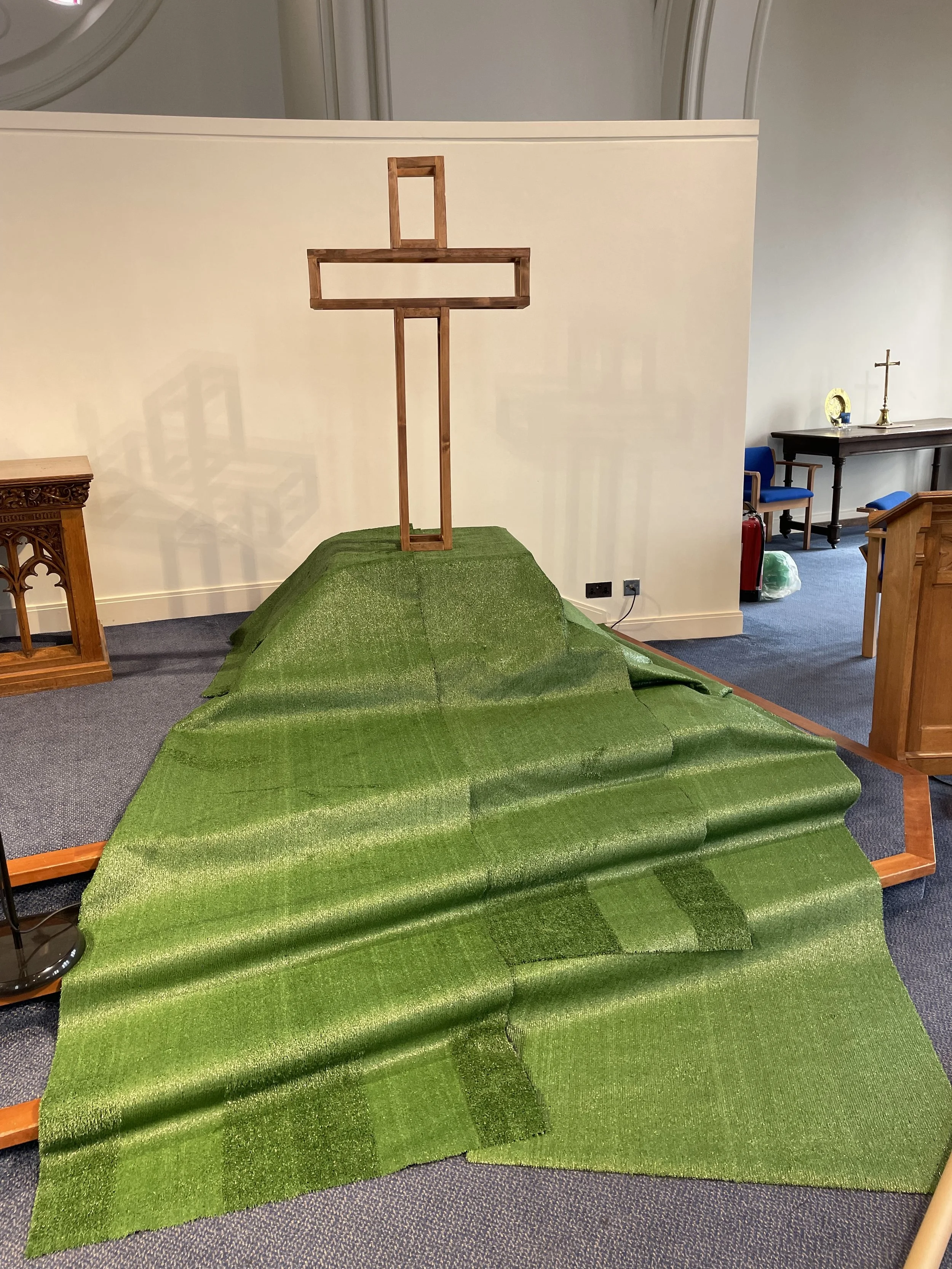 Worship for Good Friday: 'leaving our nails at the cross'