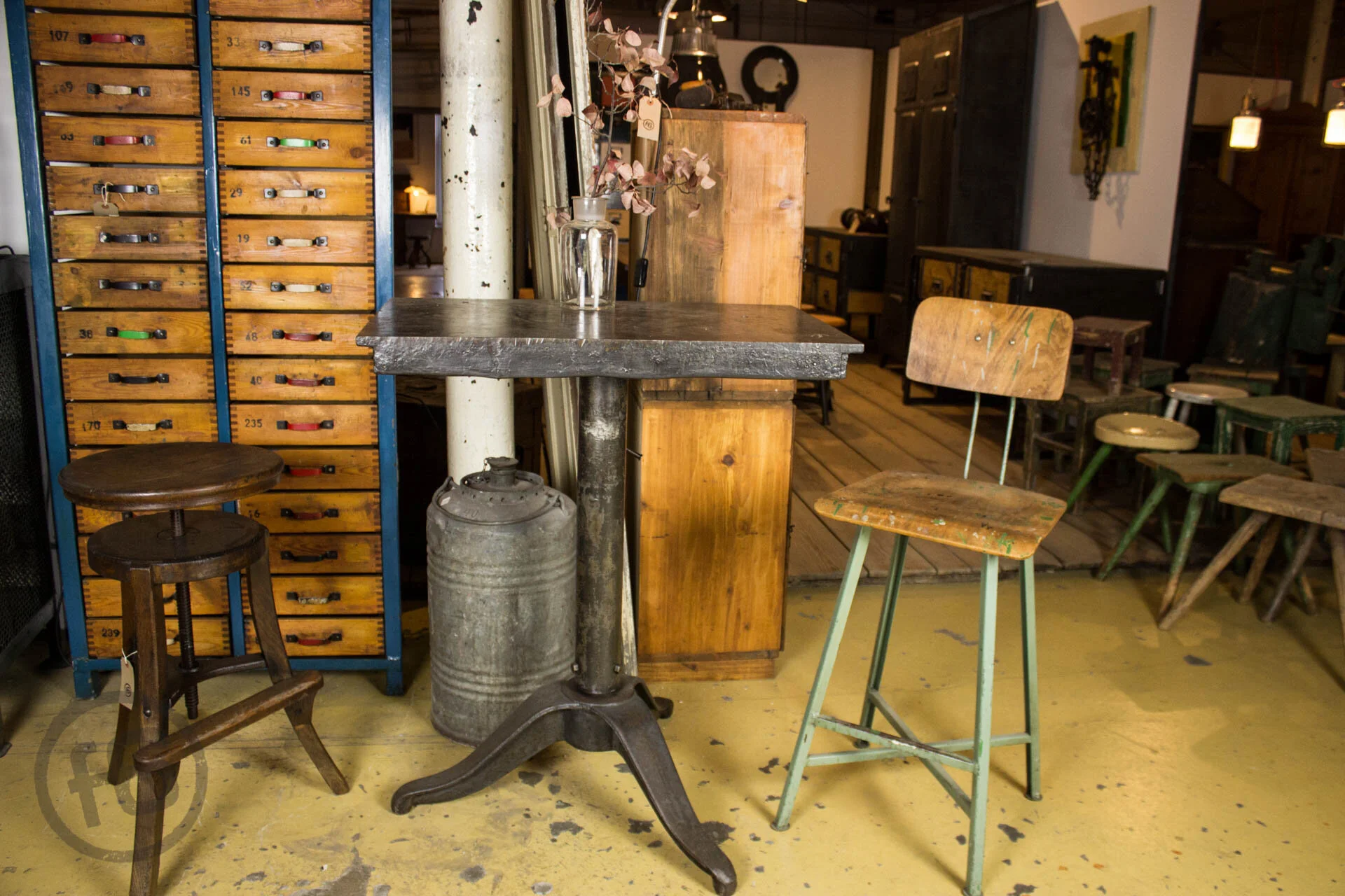 Industrial Stehtisch