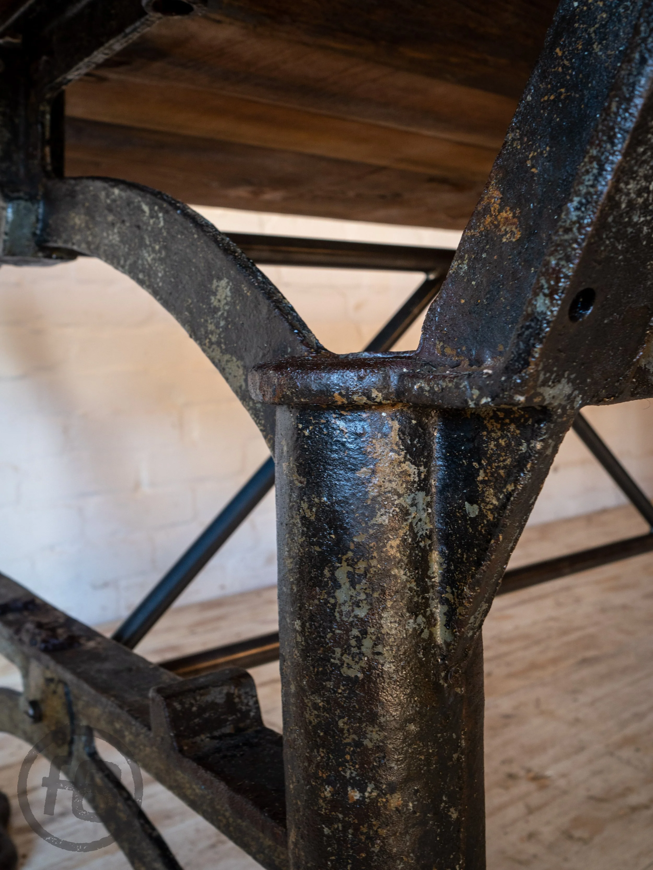 Tisch tafel gesindetisch werkbank esstisch schreibtisch unikat vintage industrialtable industriestil Gusseisen antik Antiquitäten Konferenztisch bank sitzbank