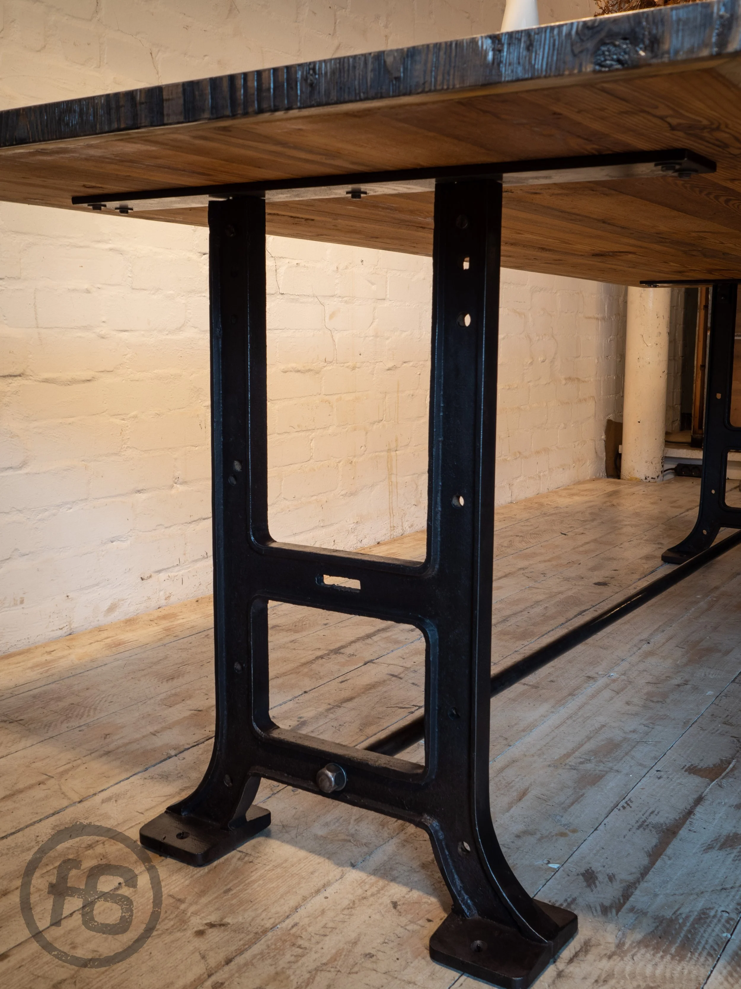 Tisch tafel gesindetisch werkbank esstisch schreibtisch unikat vintage industrialtable industriestil Gusseisen antik Antiquitäten Konferenztisch bank sitzbank