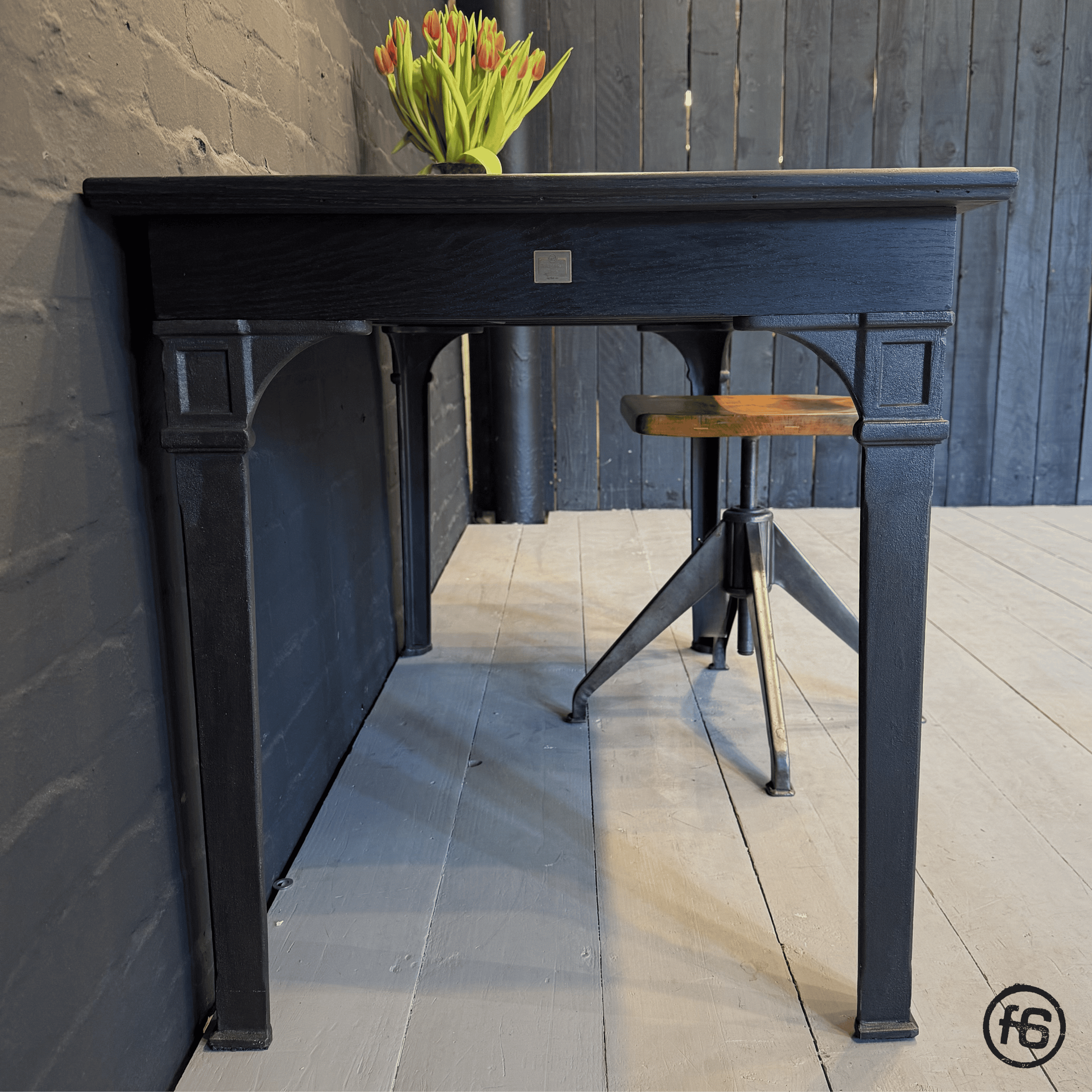 Telegrafen-Tisch Linoleum Grau, Schwarz gegerbt 6.png