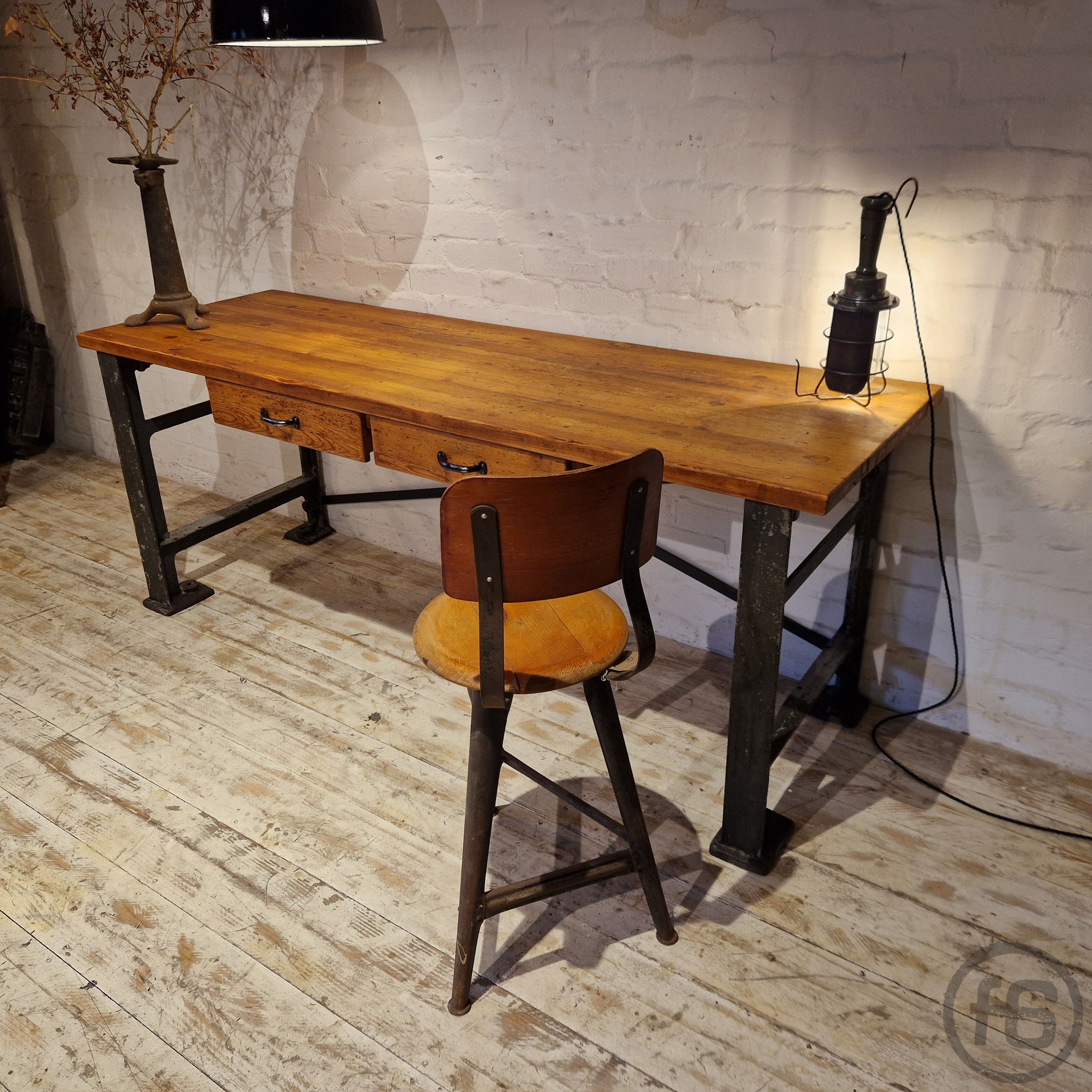 ART200 Industrial Werkbank-Schreibtisch 4.jpg