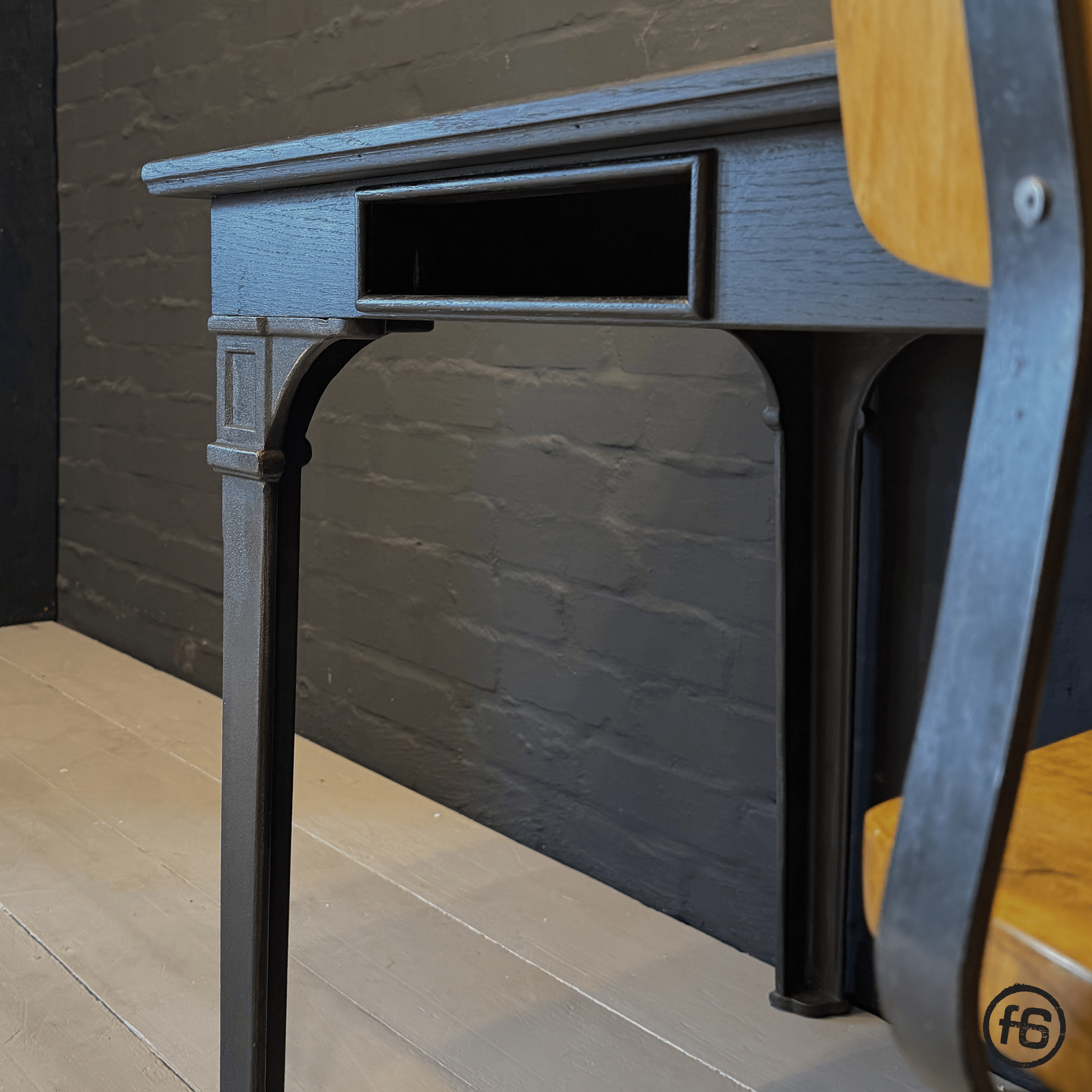 Telegrafen-Tisch Linoleum Grau, Schwarz gegerbt 8.png