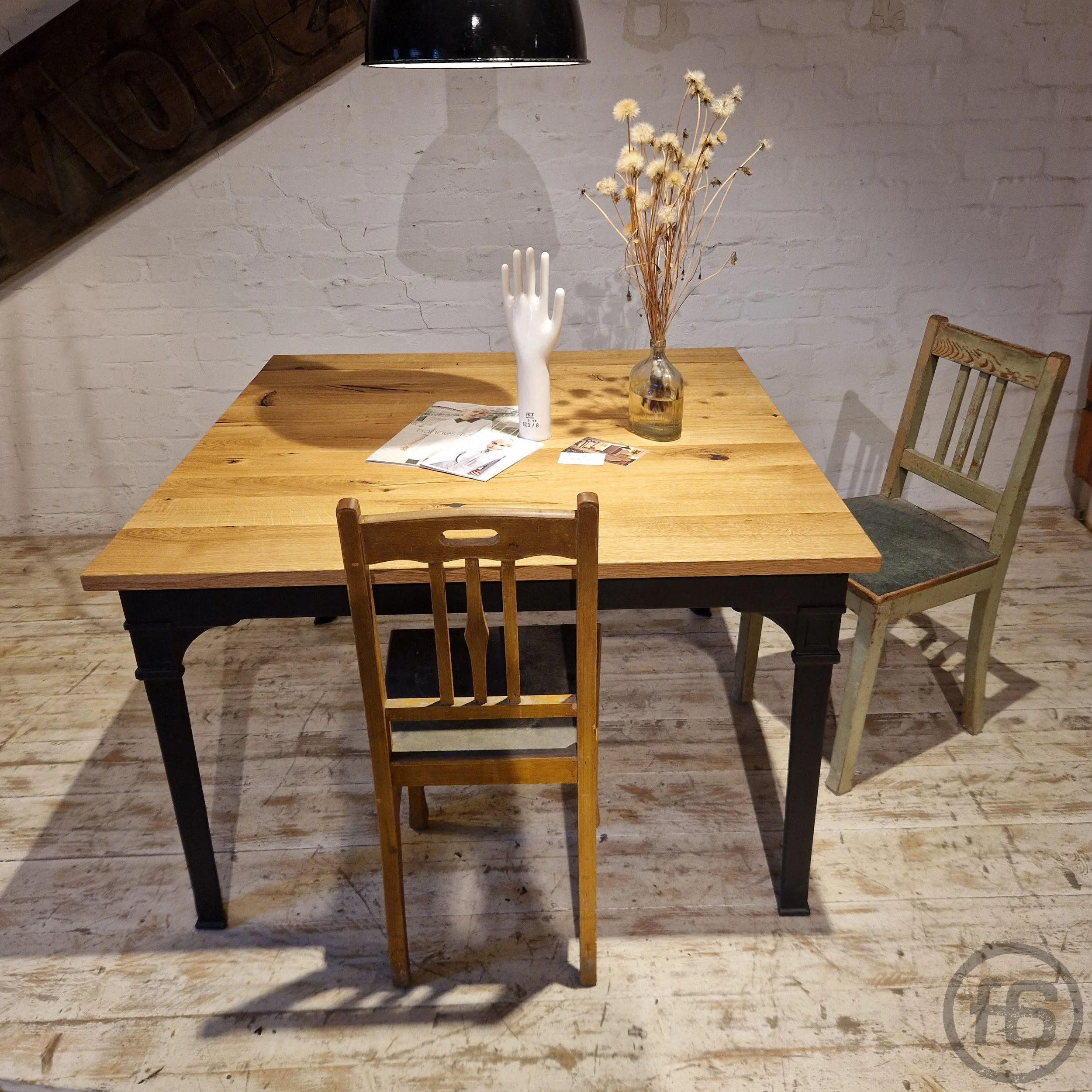 Tisch tafel gesindetisch werkbank esstisch schreibtisch unikat vintage industrialtable industriestil Gusseisen antik Antiquitäten Konferenztisch bank sitzbank
