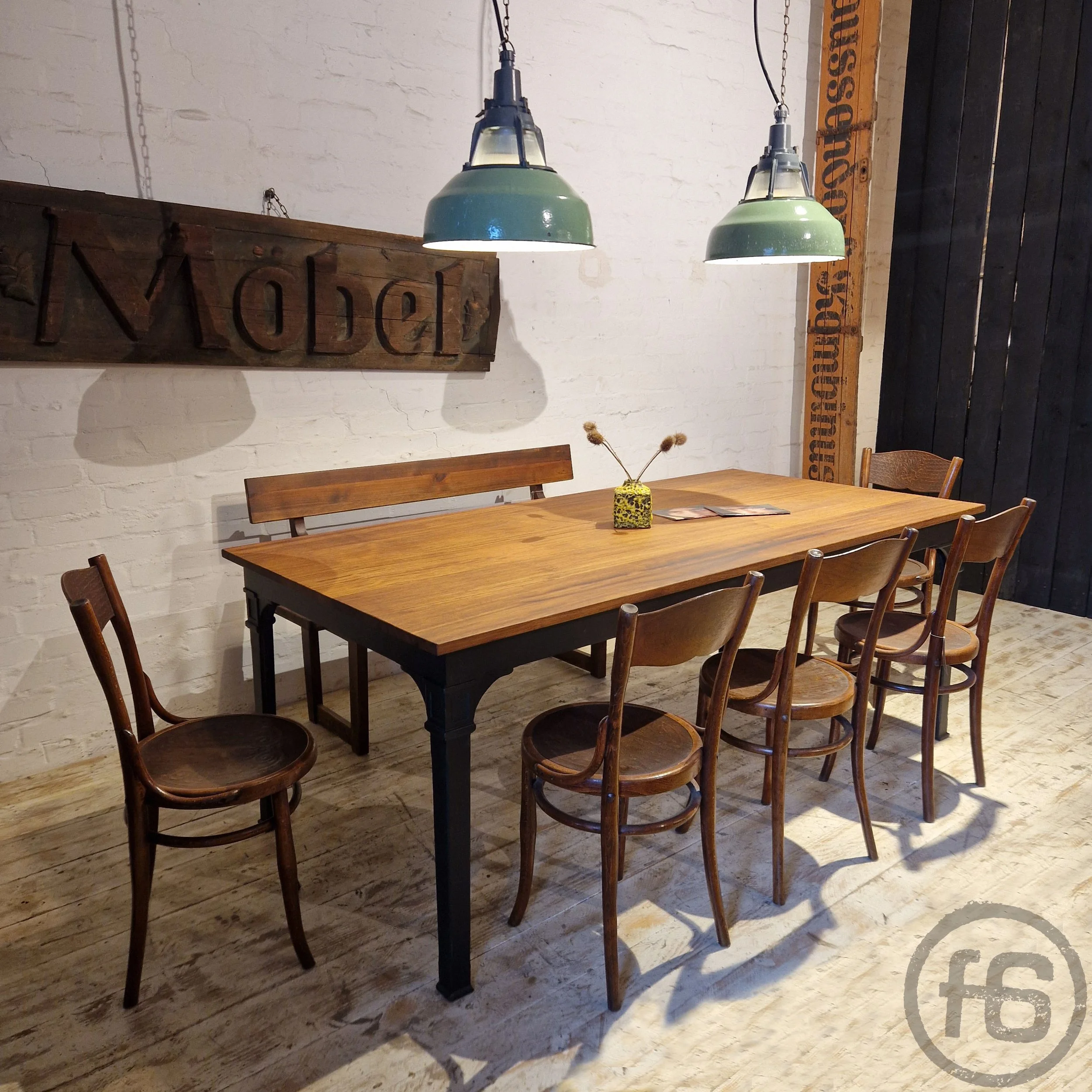 Tisch tafel gesindetisch werkbank esstisch schreibtisch unikat vintage industrialtable industriestil Gusseisen antik Antiquitäten Konferenztisch bank sitzbank
