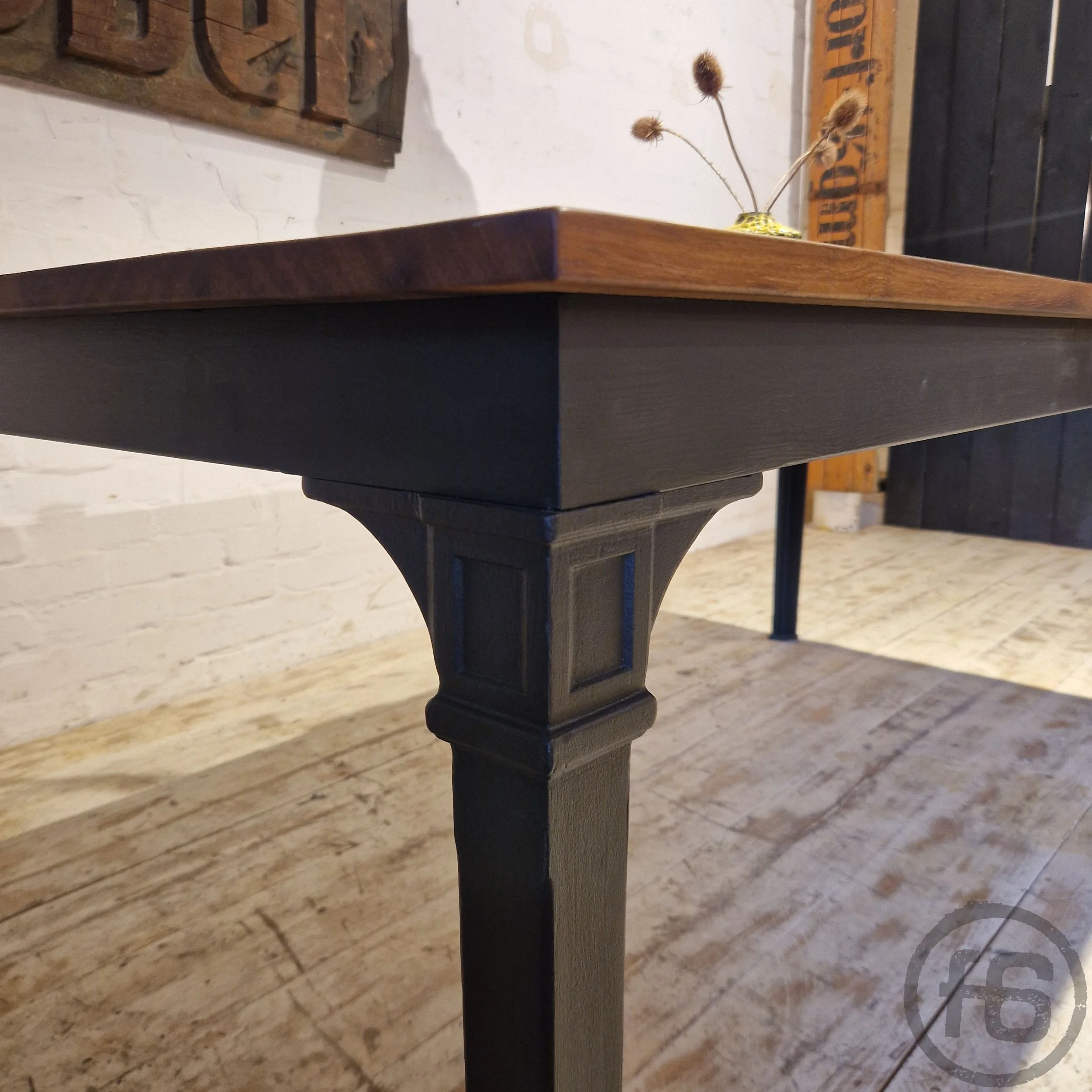 Tisch tafel gesindetisch werkbank esstisch schreibtisch unikat vintage industrialtable industriestil Gusseisen antik Antiquitäten Konferenztisch bank sitzbank