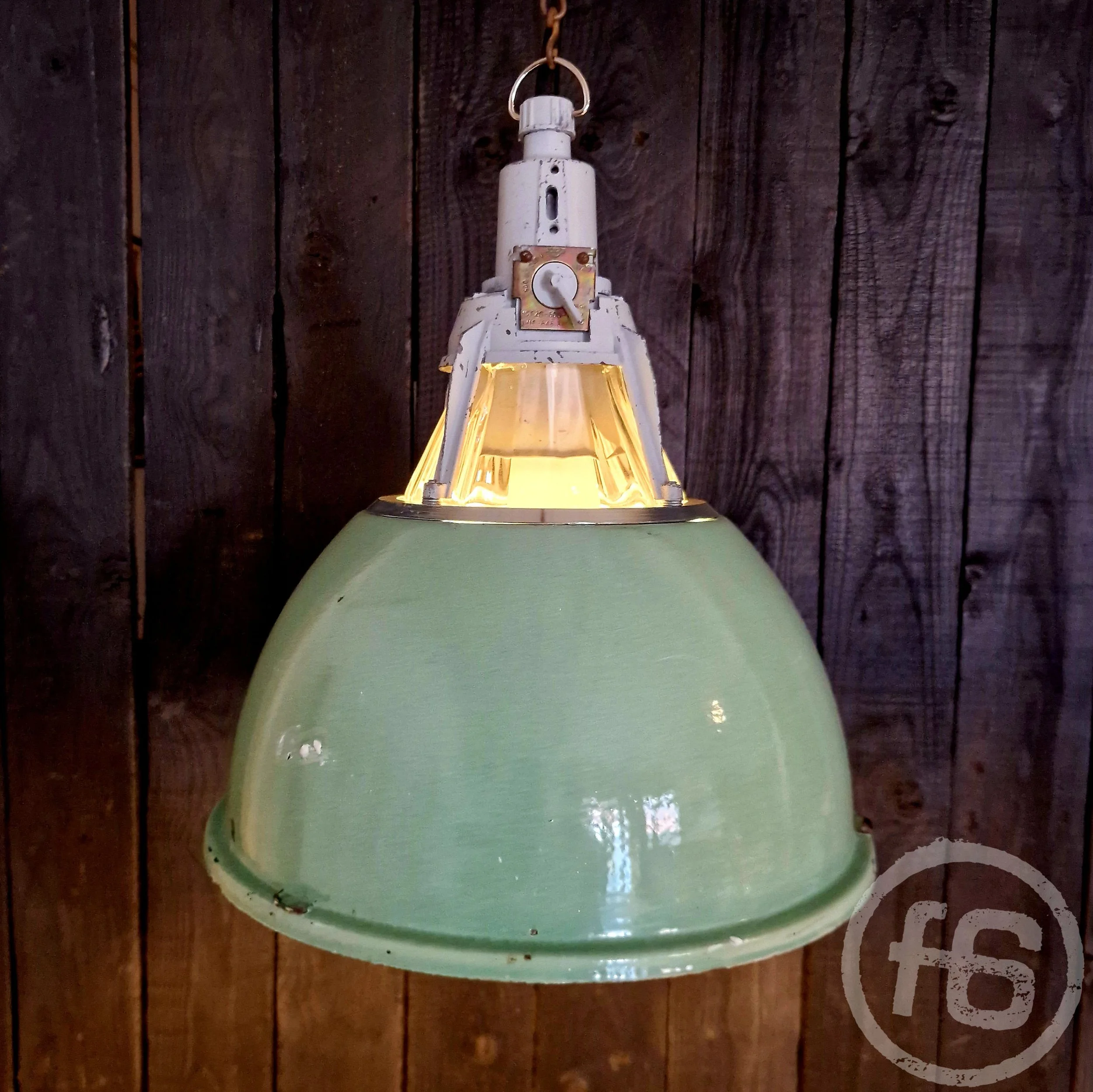 Industriallight sovjet light fabriklampe idustrielampe Pendelleuchte Esszimmer esstisch loft Gastronomie Industrial Inneneinrichtung