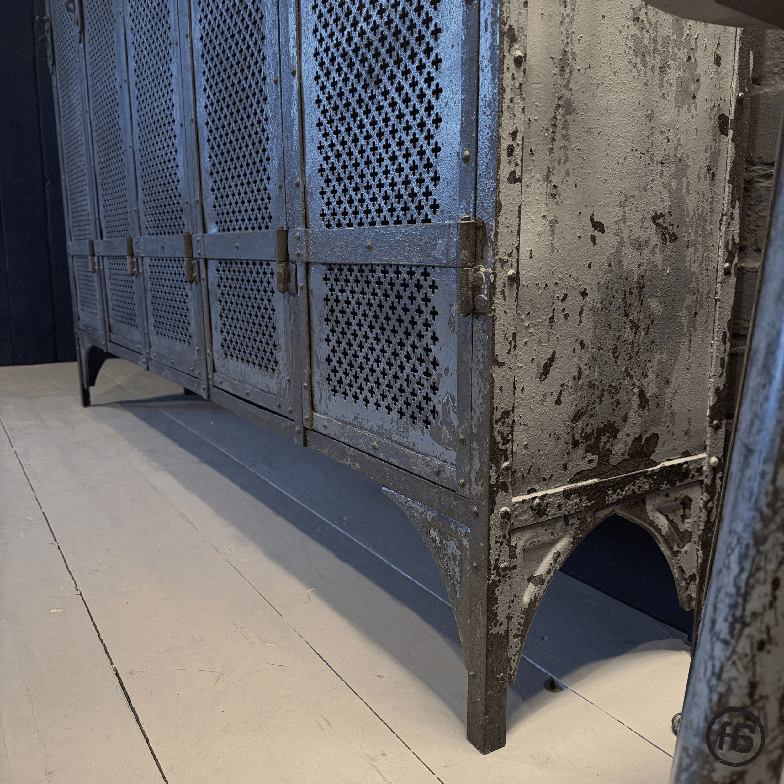 5er Kreutzloch-Spind 4.png