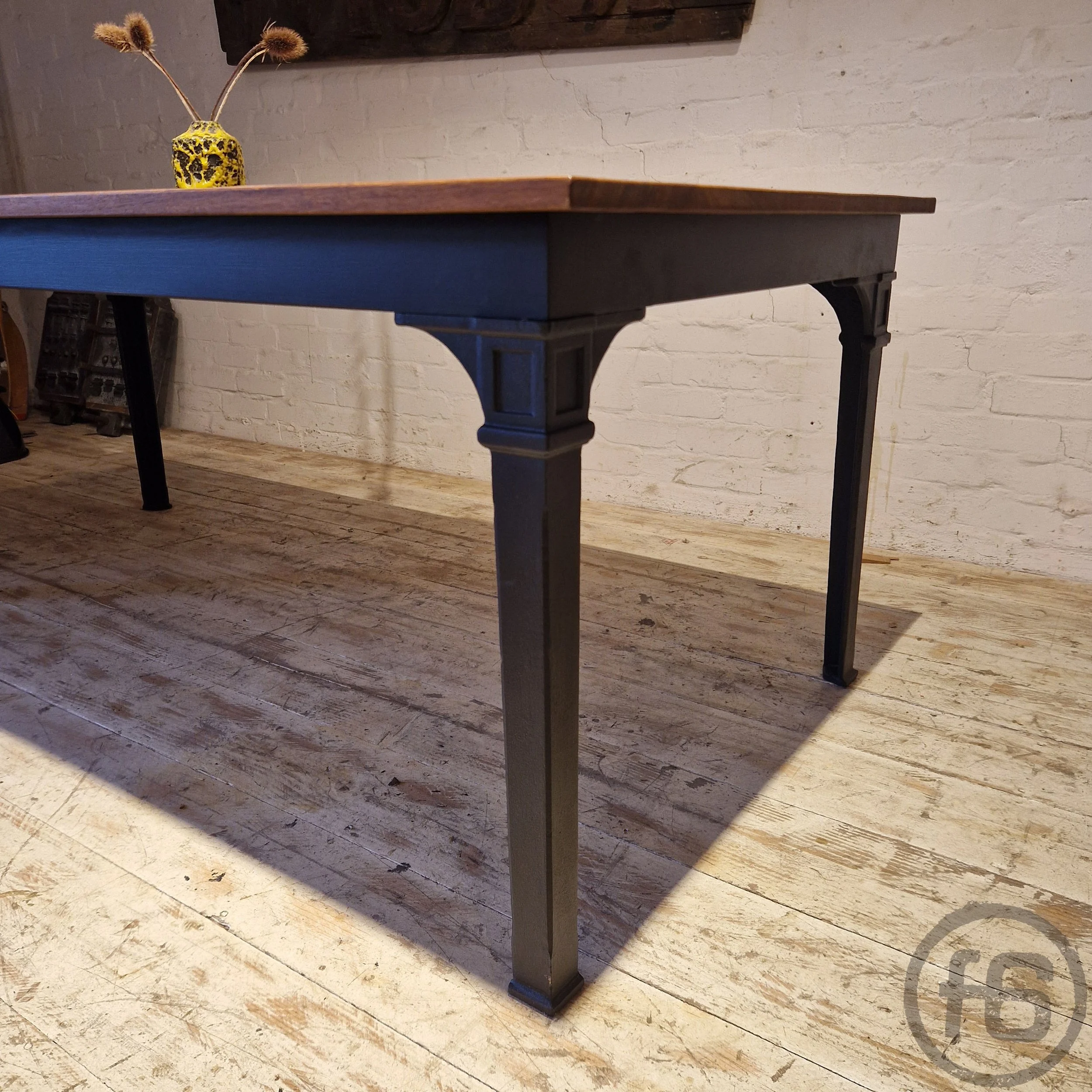Tisch tafel gesindetisch werkbank esstisch schreibtisch unikat vintage industrialtable industriestil Gusseisen antik Antiquitäten Konferenztisch bank sitzbank