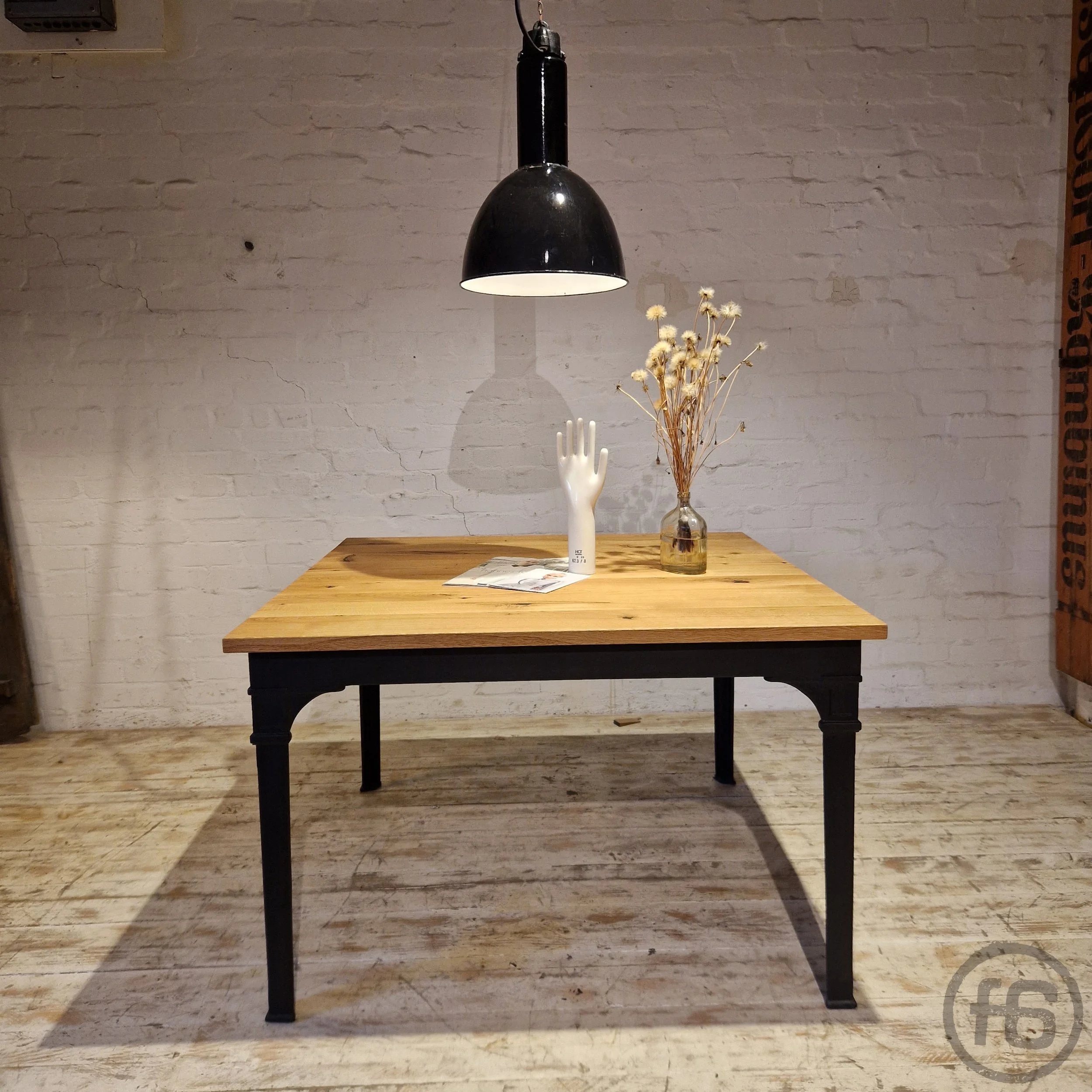 Tisch tafel gesindetisch werkbank esstisch schreibtisch unikat vintage industrialtable industriestil Gusseisen antik Antiquitäten Konferenztisch bank sitzbank