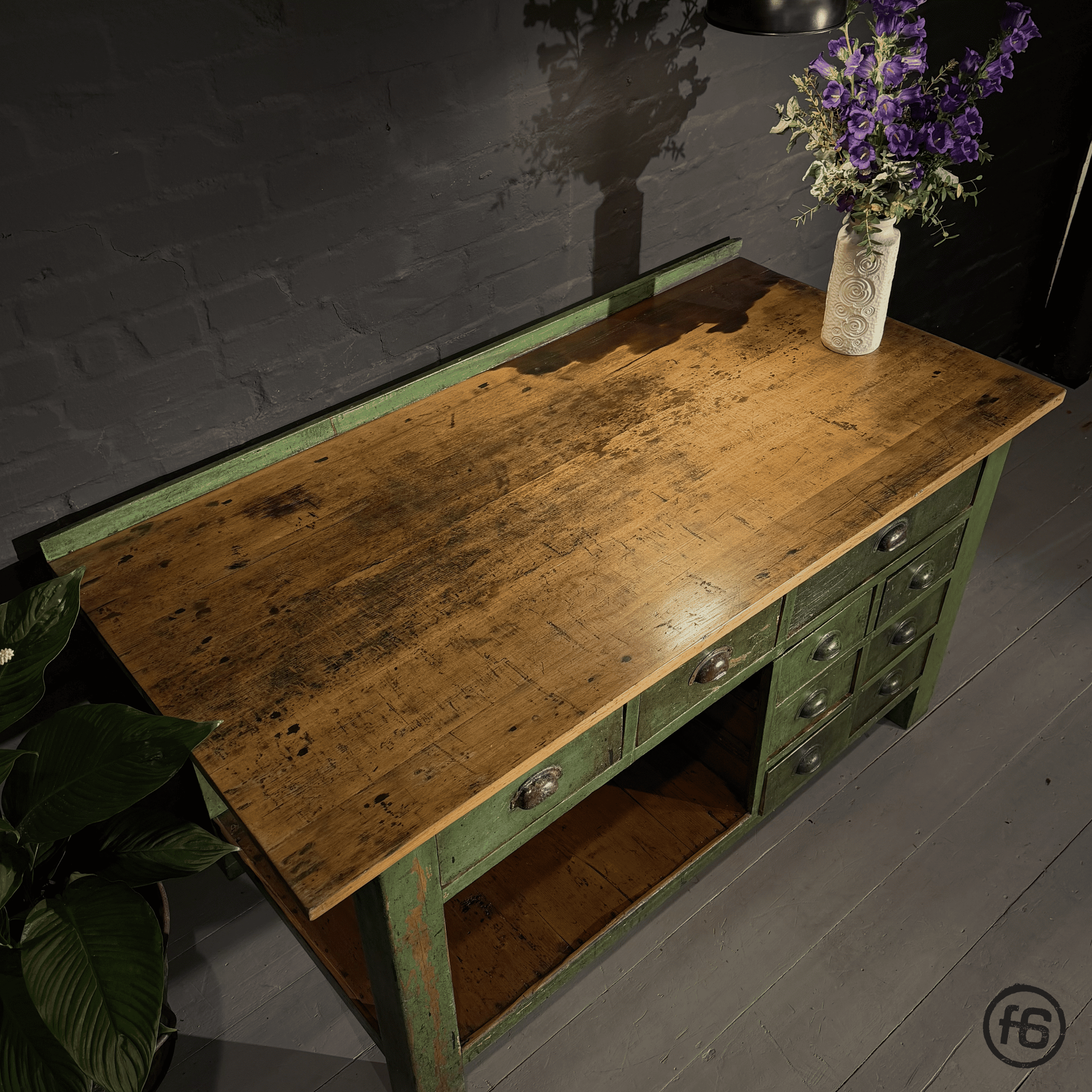 Schubladen Werkbank grün Berarbeitet 7.png