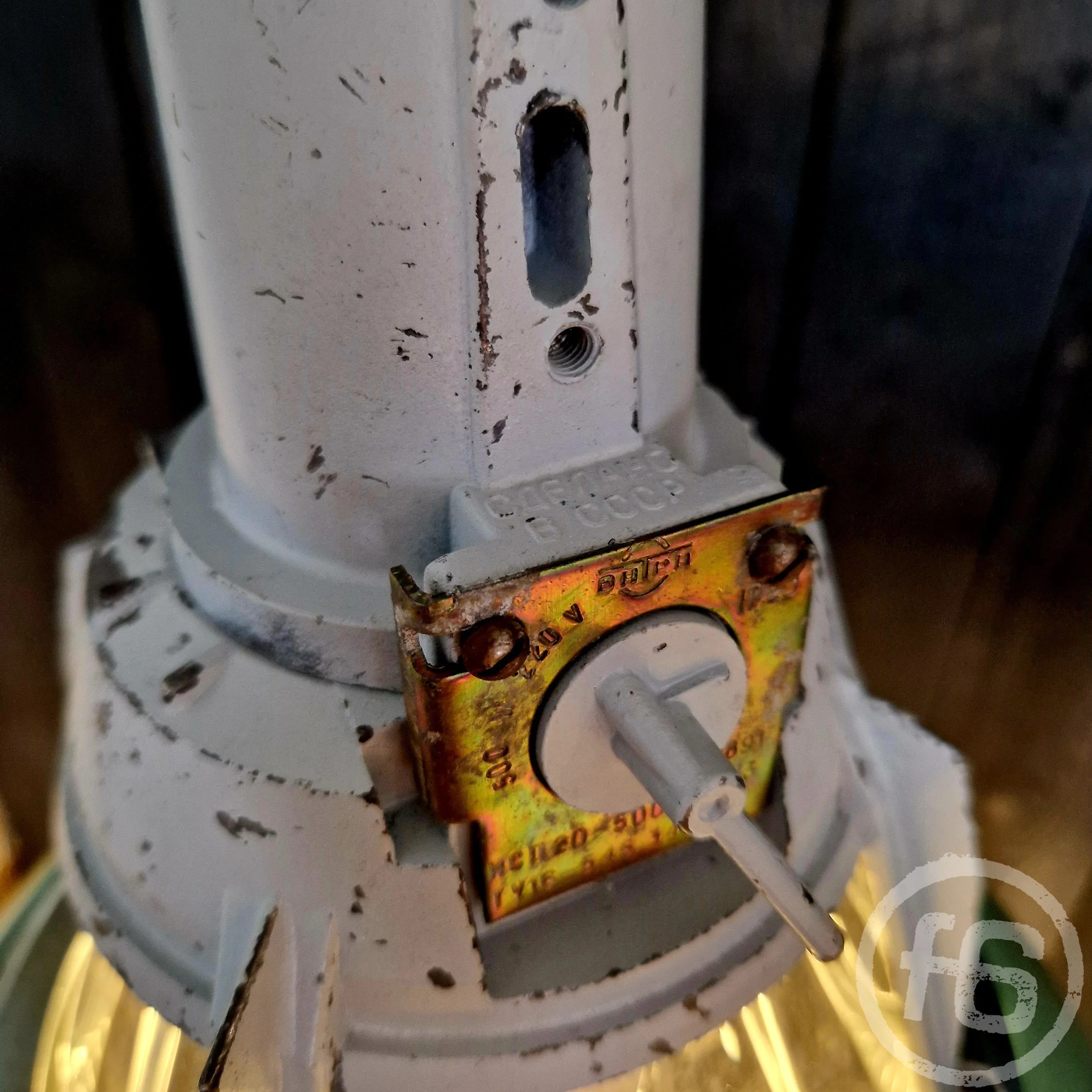 Industriallight sovjet light fabriklampe idustrielampe Pendelleuchte Esszimmer esstisch loft Gastronomie Industrial Inneneinrichtung