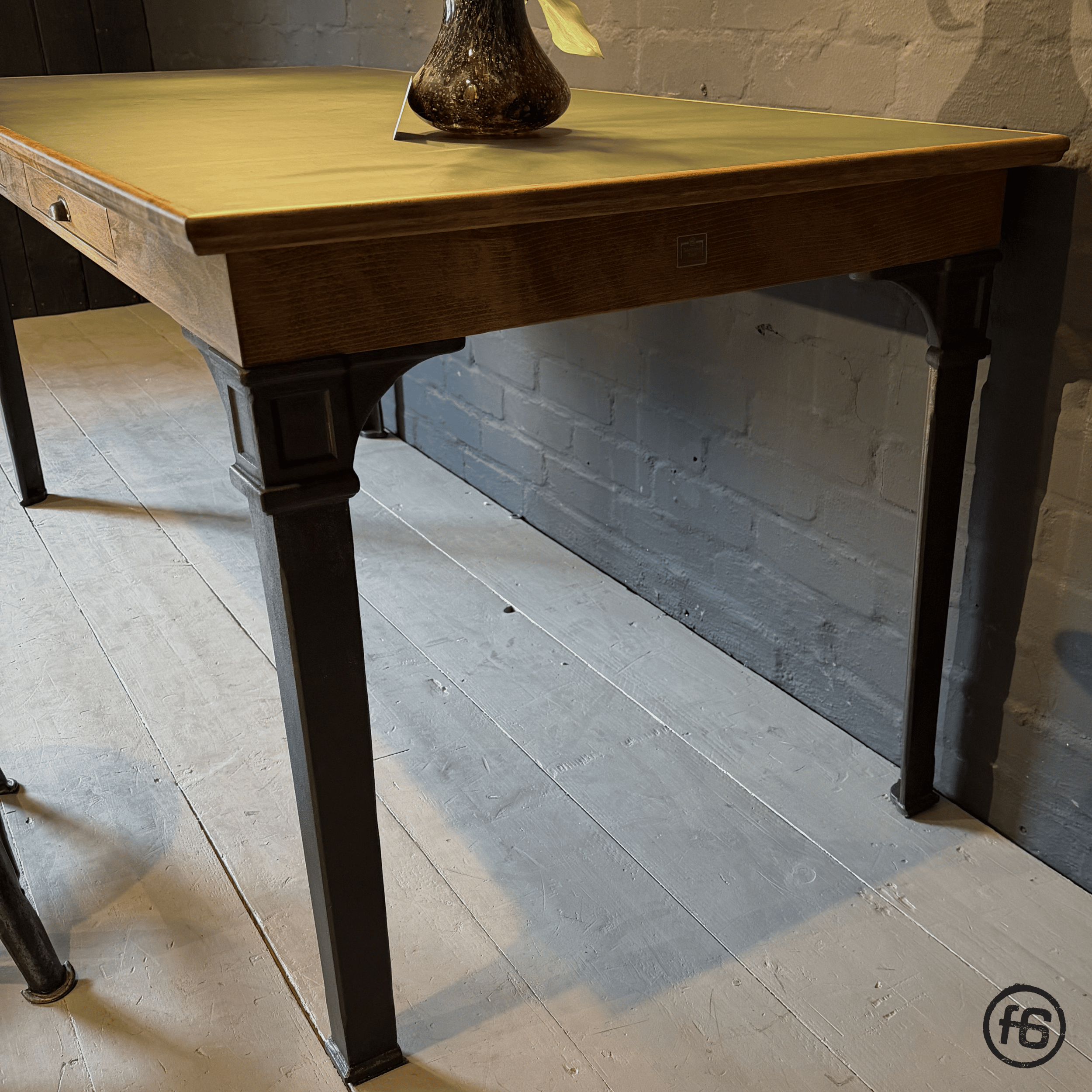 Telegrafen-Tisch Linoleum, Buche, Grün 6.png