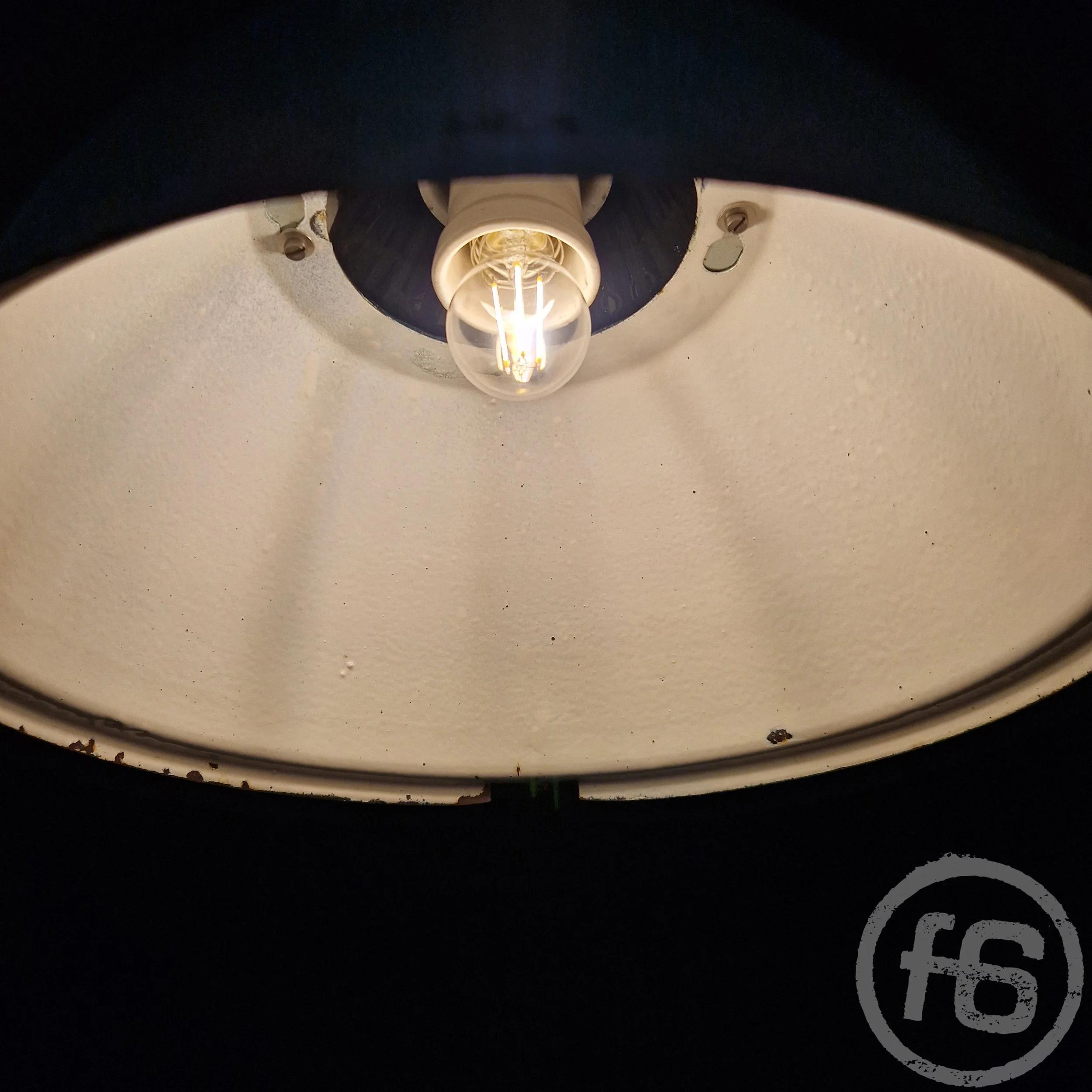 Industriallight sovjet light fabriklampe idustrielampe Pendelleuchte Esszimmer esstisch loft Gastronomie Industrial Inneneinrichtung