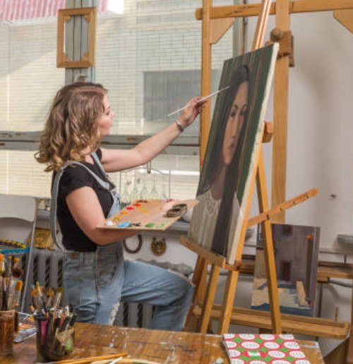 We have a wonderful schedule of Summer Portraiture Painting Classes. 

Portrait painting is a vast field, but our beginners and advanced courses aim to make it fun and enjoyable, giving you a solid grounding of composition, likeness and brush techniq