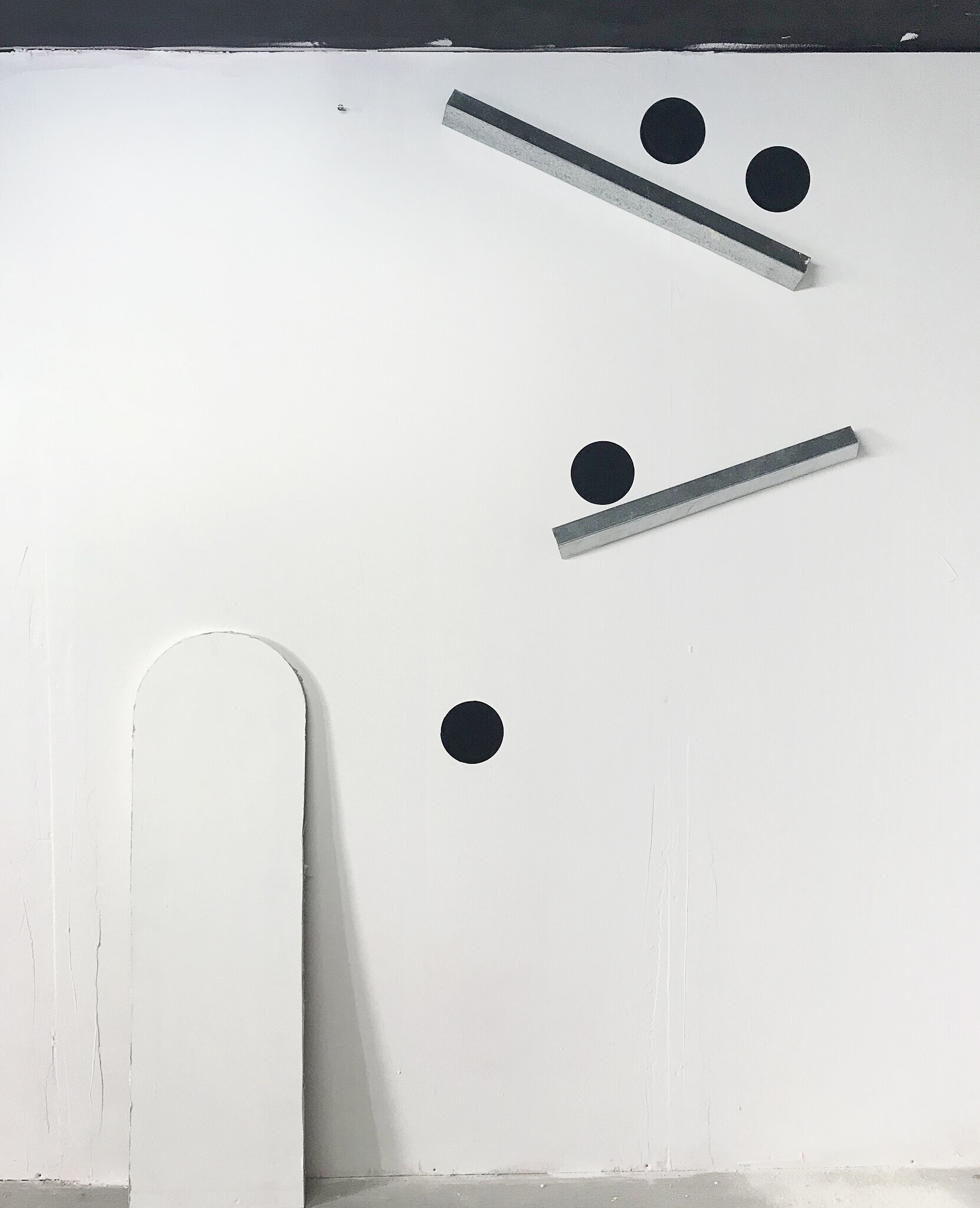 Between the lines, installation - wallpaper, drywall and aluminum, 190*130 cm, 2018