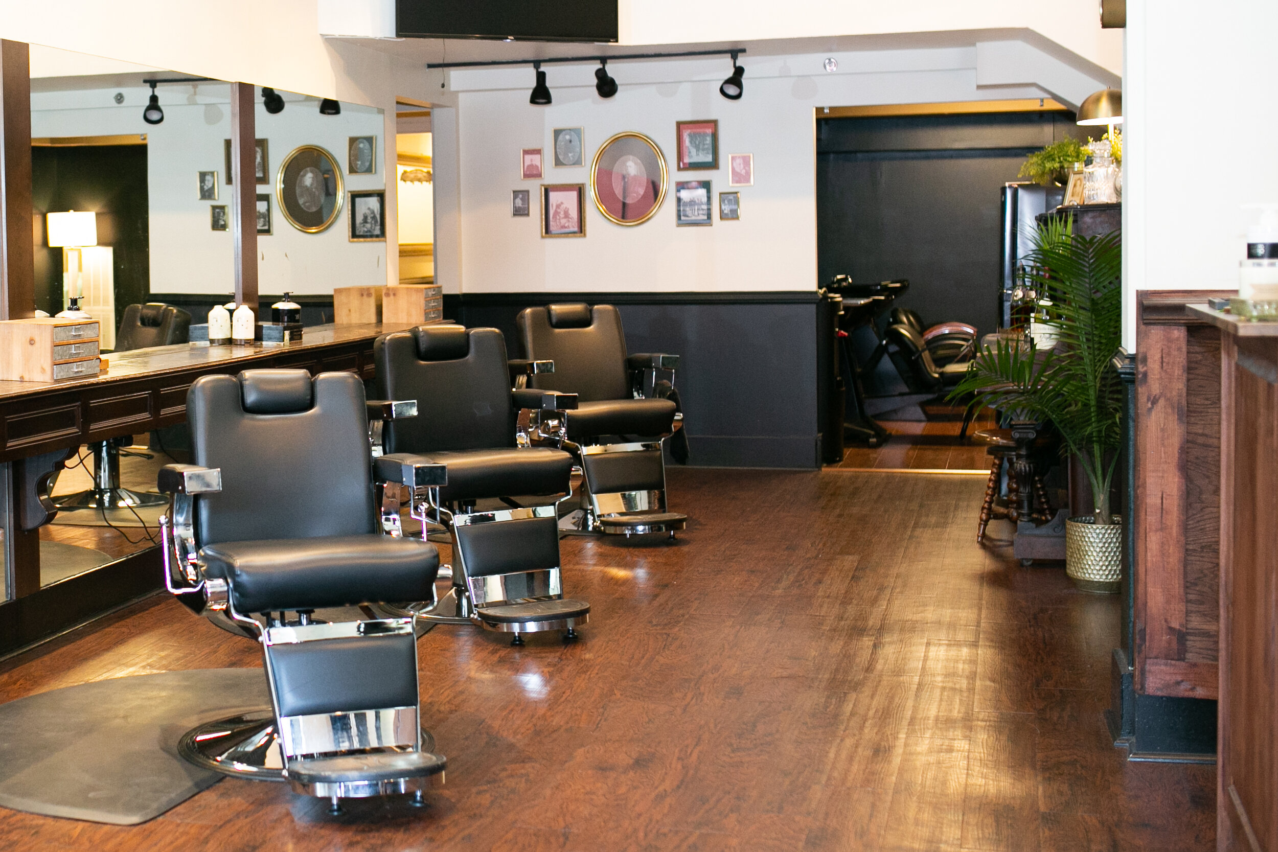 Greenville — Frank's Gentlemen's Salon Upscale Barber Shop and Men's  Haircuts