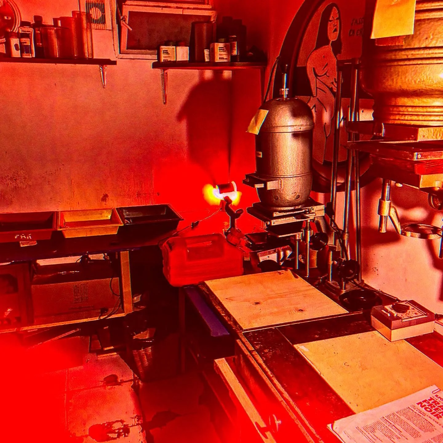 Le labo argentique reprend du service à la Galerie,  réservez vos créneaux par téléphone ou via le site Internet pour apprendre à tirer vos propres clichés et développer vos négatifs!!!
#