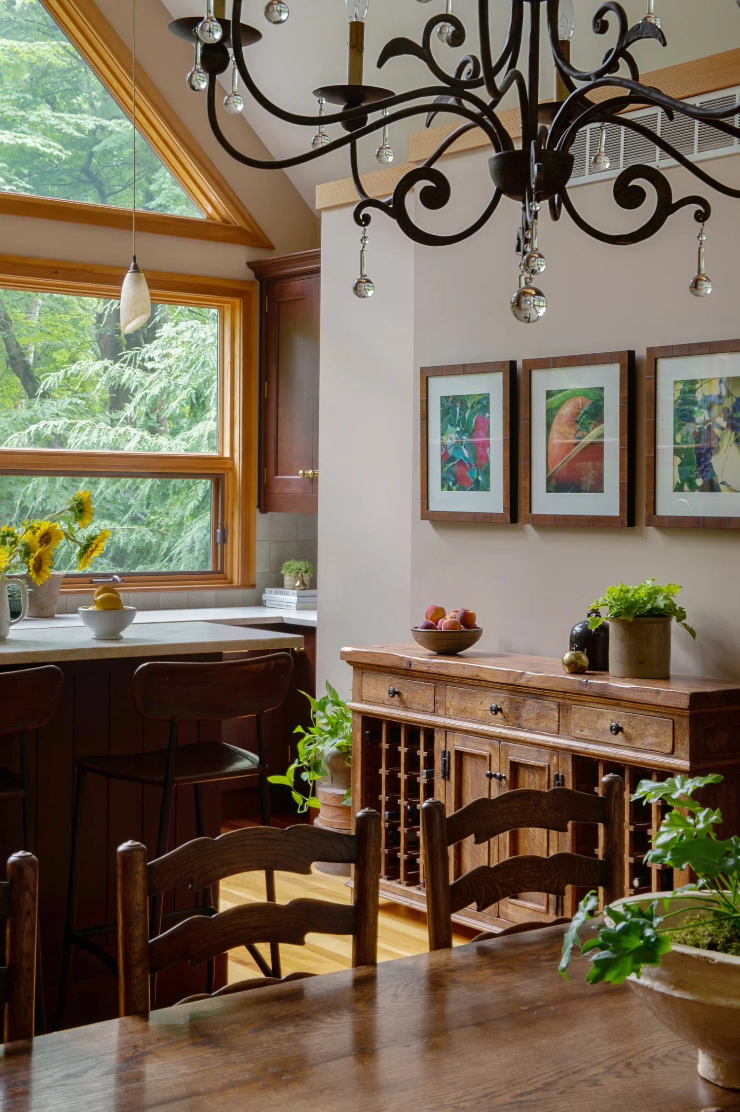 00044INTERIOR+BLOOMS_2020.webp
