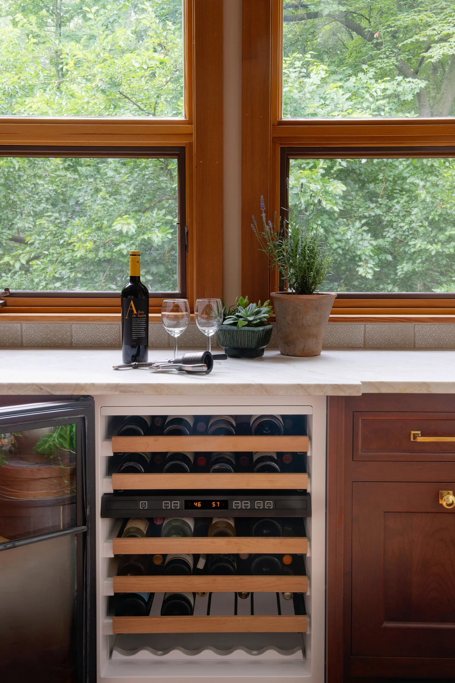 00010INTERIOR+BLOOMS_2020.webp