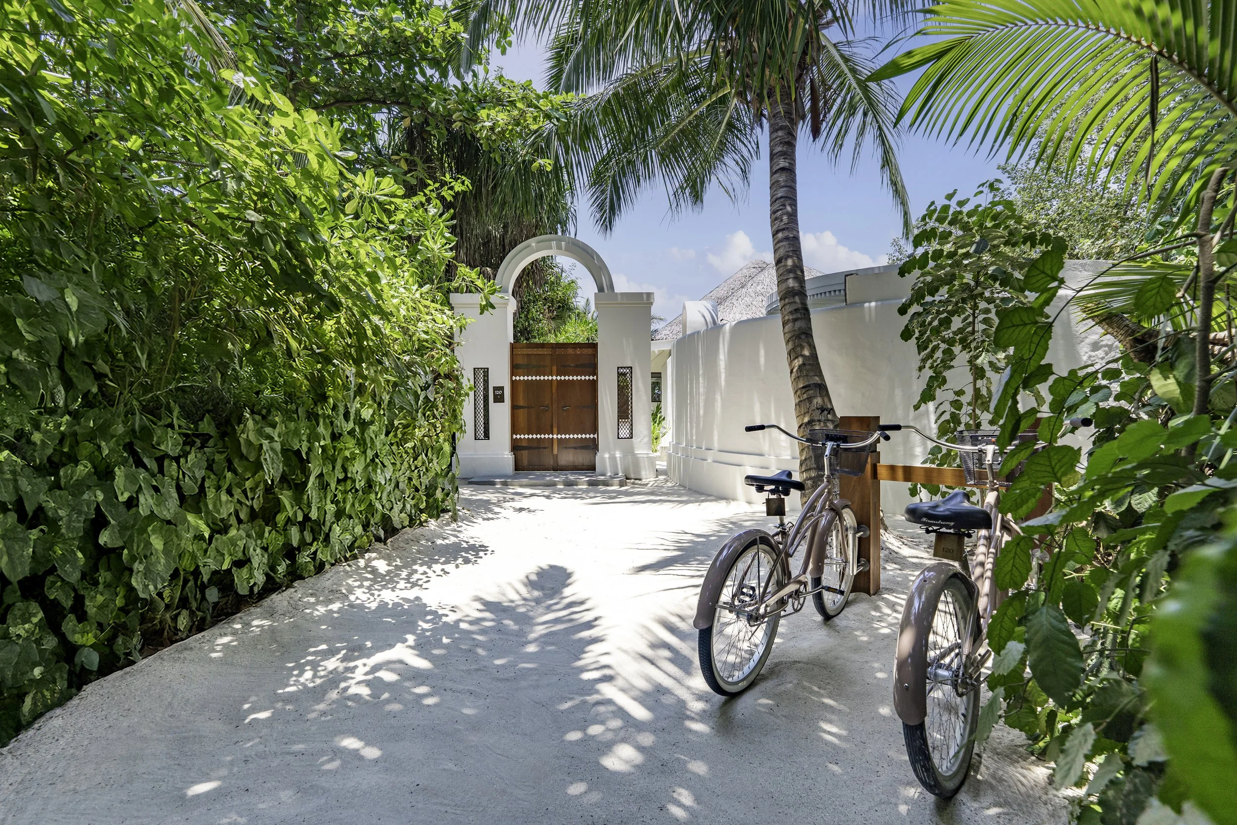 Anantara Kihavah - Beach Pool Villa Entrance.jpg