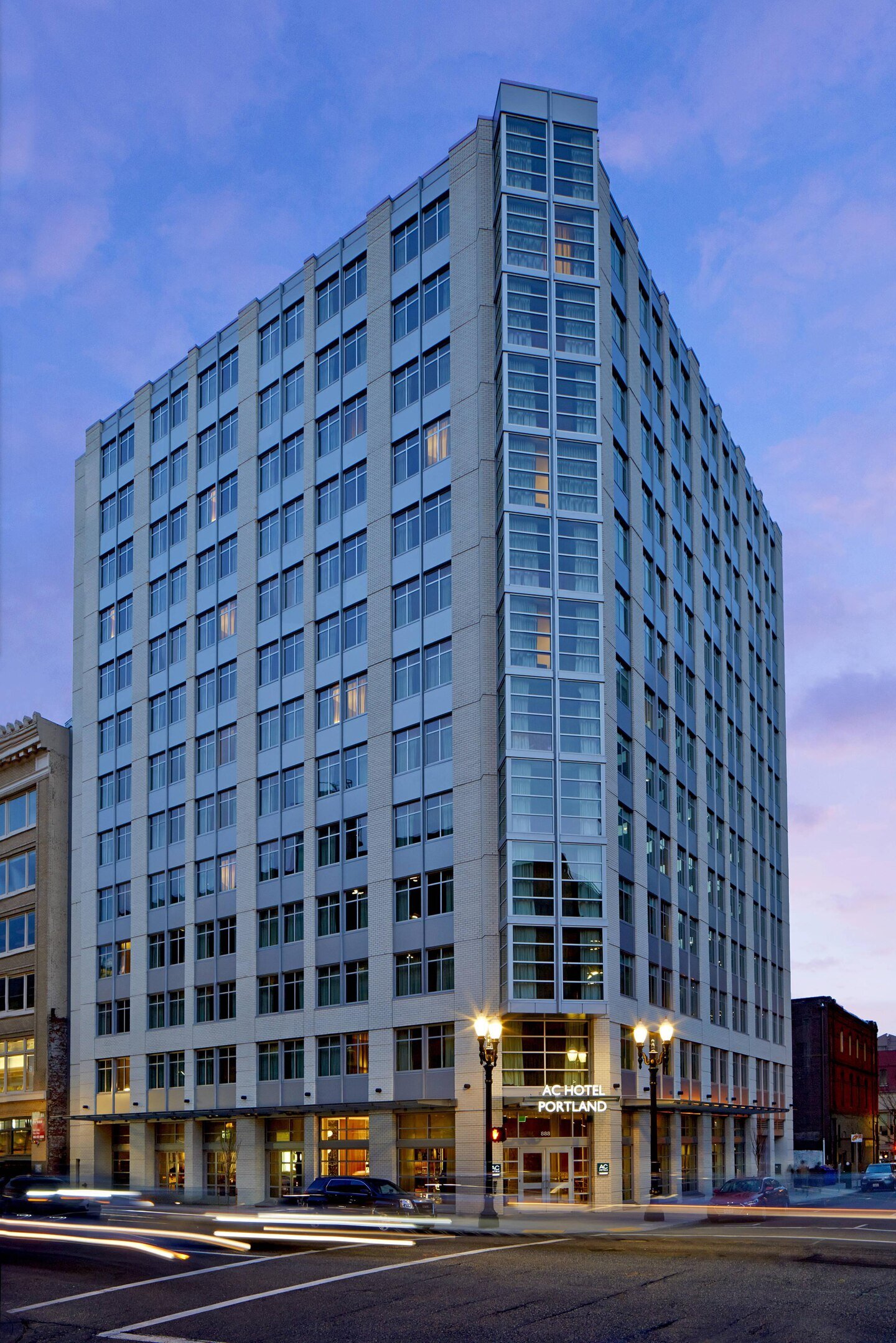 pdxar-exterior-0048-ver-clsc.jpg