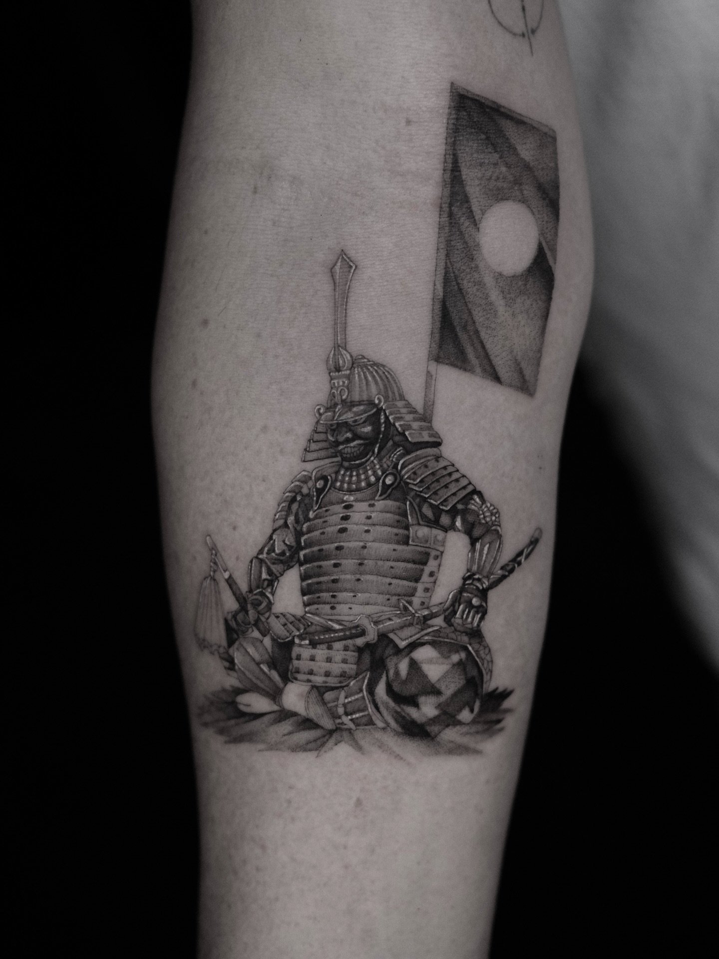 My last wanna dos. Send me a message if you want a design too. 
.
#wannado #tattoo #finelinetattoo #japan