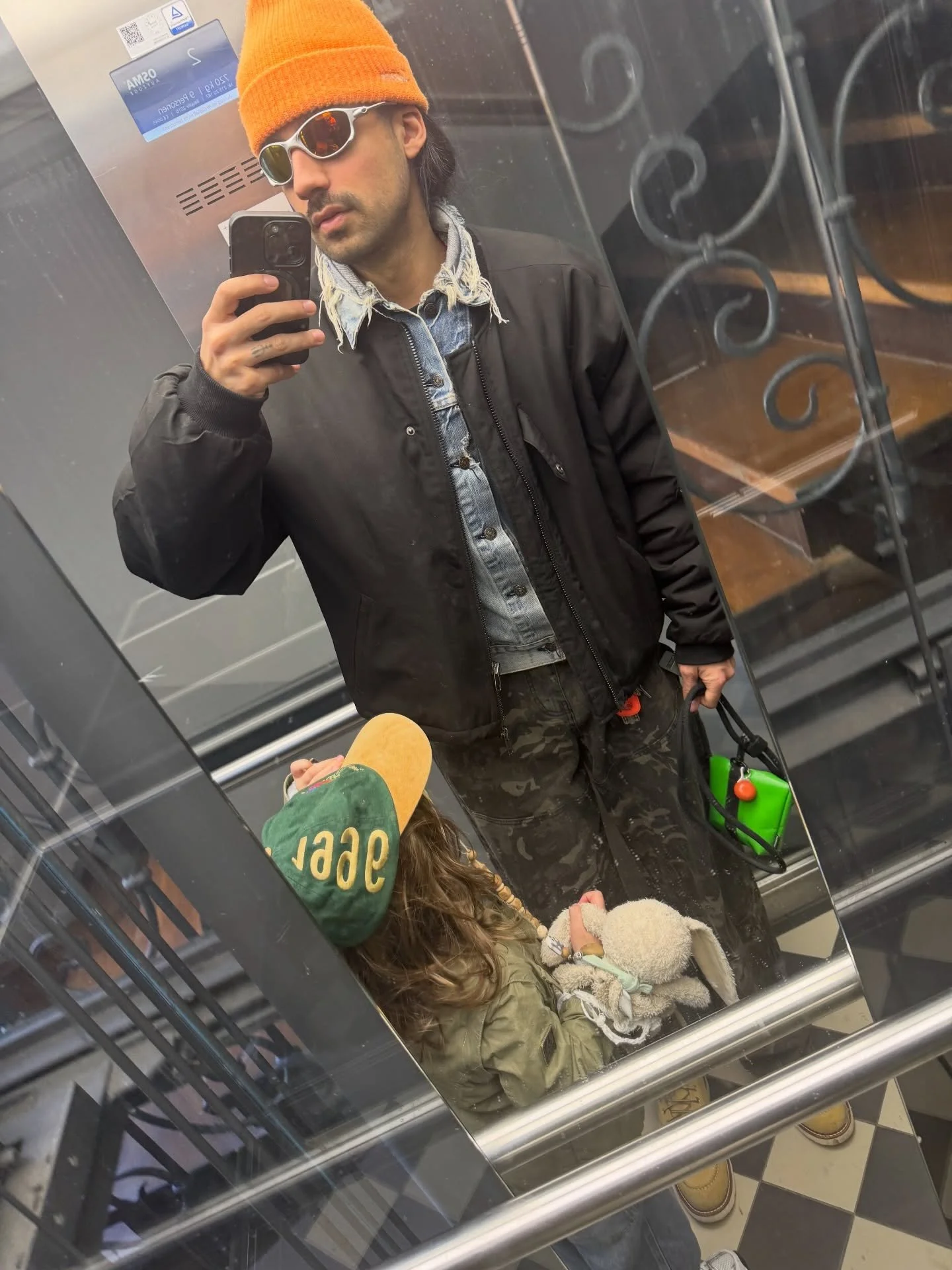 Carousel for exiting. 
After 10 years, I finally have more time for myself and my loved one, but to make that happen, I had to switch to a 3-day workweek. It felt strange at first. 
.
But honestly, this is my victory. 
.
#me #carousel