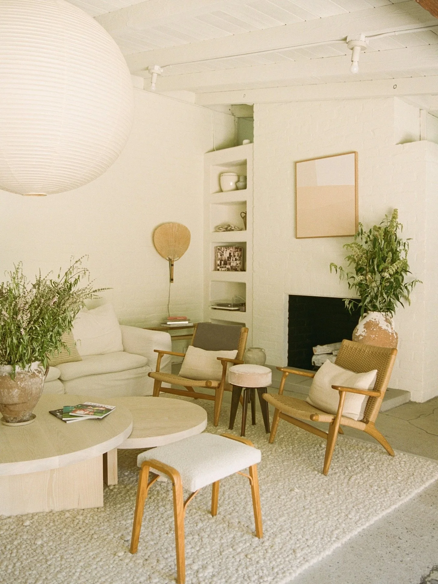 Soft light, clean lines, and a natural flow between indoors and out. Every space at this lower Mandeville retreat feels calm, intentional, and deeply connected to its surroundings.

Photo by @nickisebastian