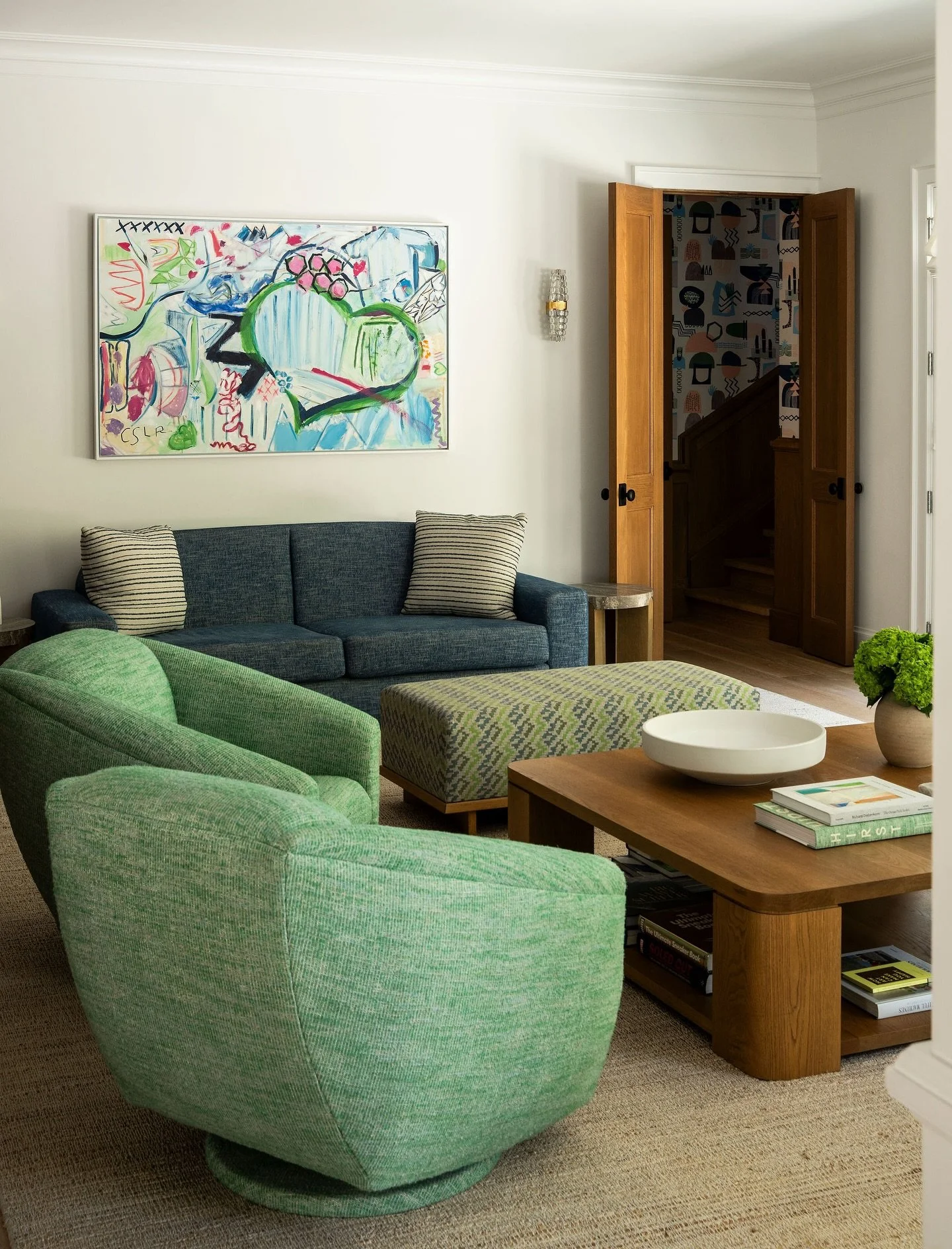 The living room at Lower Mandeville is a space made for conversation. 

📍 Lower Mandeville
Listed by @livingwestrealestate
Interiors by @mauricegadsoninteriors
Photos by @caterphotography