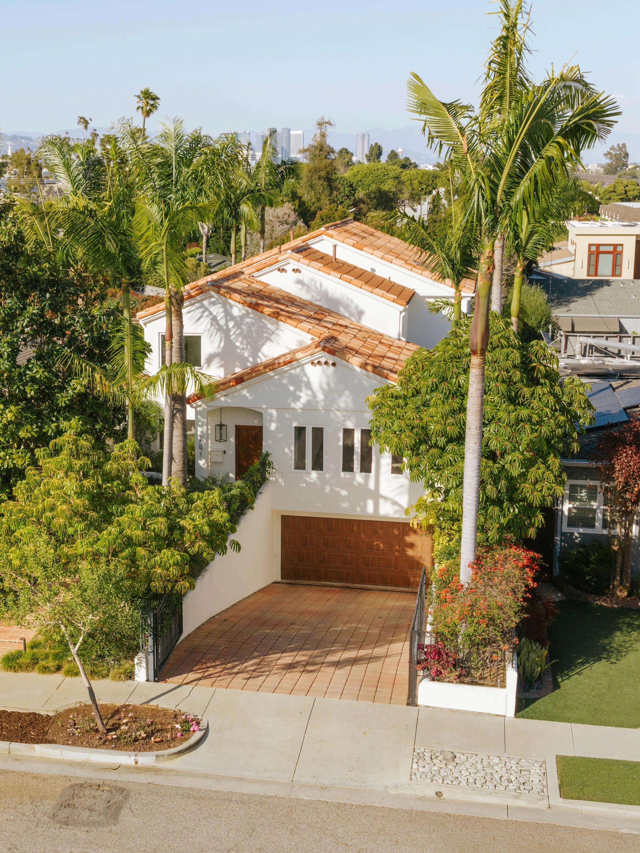 For Sale | Sunset Park

Sunlight, arches, and effortless indoor-outdoor living in the heart of Sunset Park. Thoughtfully reimagined with timeless details and beautifully refined finishes, 32nd street is socal living at its best.