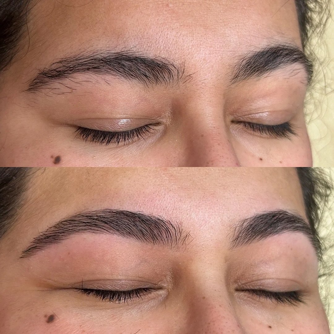 Here&rsquo;s exactly what I did⬇️

I threaded her brows with my hand-tied threading method and free hand mapping for her shape ✨

Yep, that&rsquo;s all! I didn&rsquo;t apply makeup or concealer afterwards. She was in and out in less than 15 mins🤘🏼
