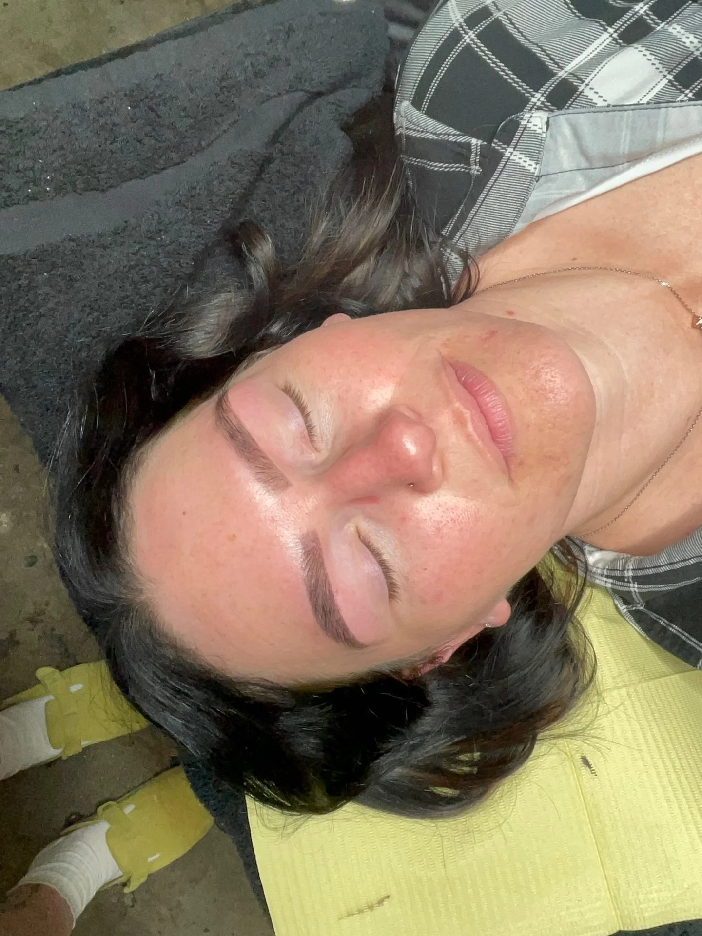 Brow tinting is such a vibe&mdash; effortless brows, wake up and feel put together 😍 sign me UP

Brow tinting can be done soft or more bold depending on your preference. But I&rsquo;ll tell ya most of my clients come back saying &ldquo;let&rsquo;s g