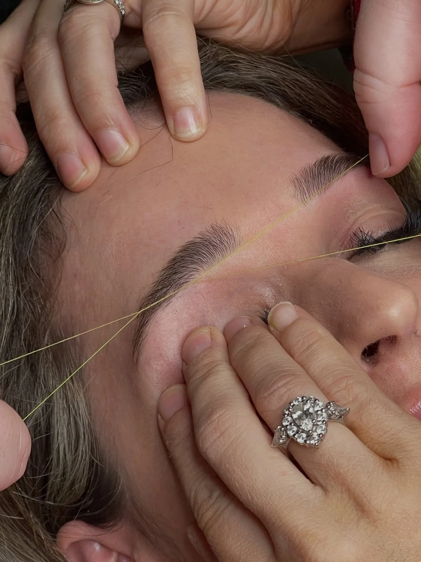 I always say threading changed my life, which it did. But you know what else it did? 👇🏻

It helped baby esthi me fall in love with brows. It helped me see them in a different way. It made me truly SEE them and how they can be adjusted to look their