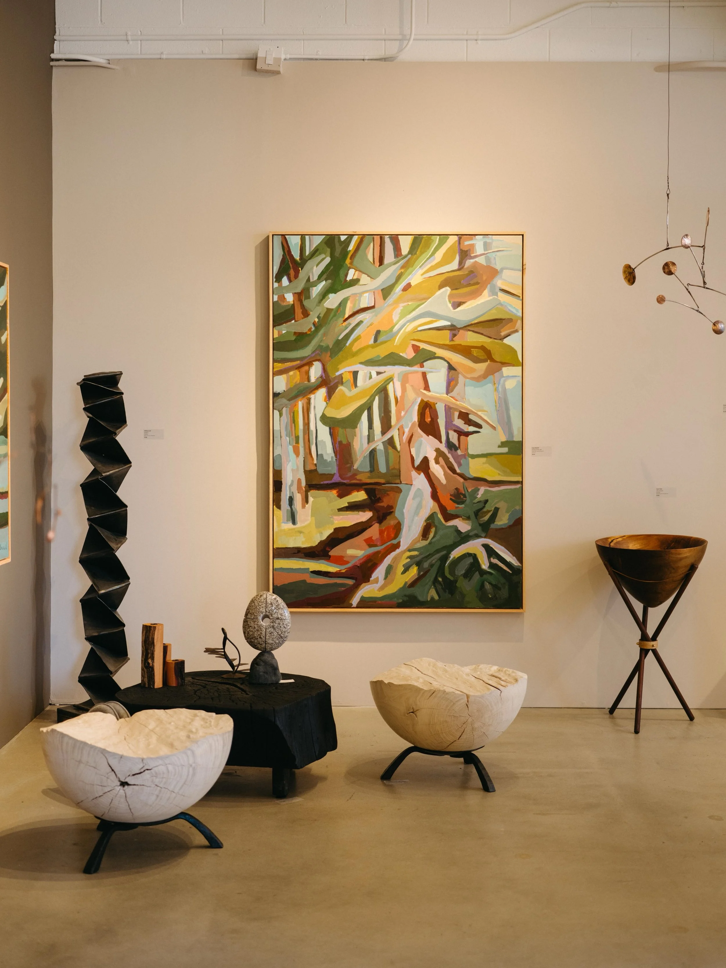 Honored to be @timclarkedesign 
in Santa Monica in the company of such talent! 
Paintings @inese_westcott 
Metal sculpture and mobile by @zack_leck
Stone carving by Pete Welty

delighted to have a sit with @williamtcarson and his beautiful Great Pyre