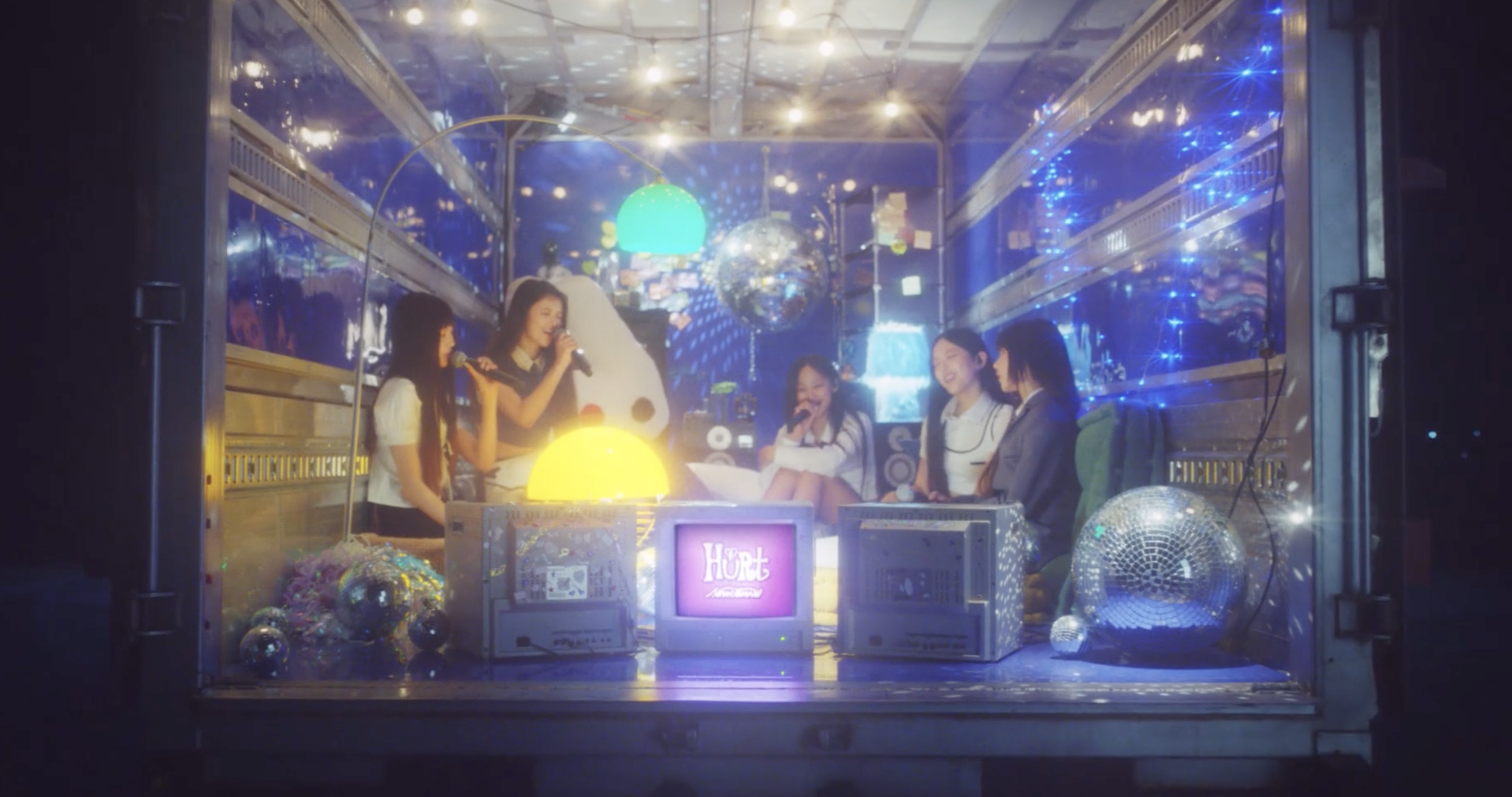 NewJeans(뉴진스) 'Hurt' Special Video