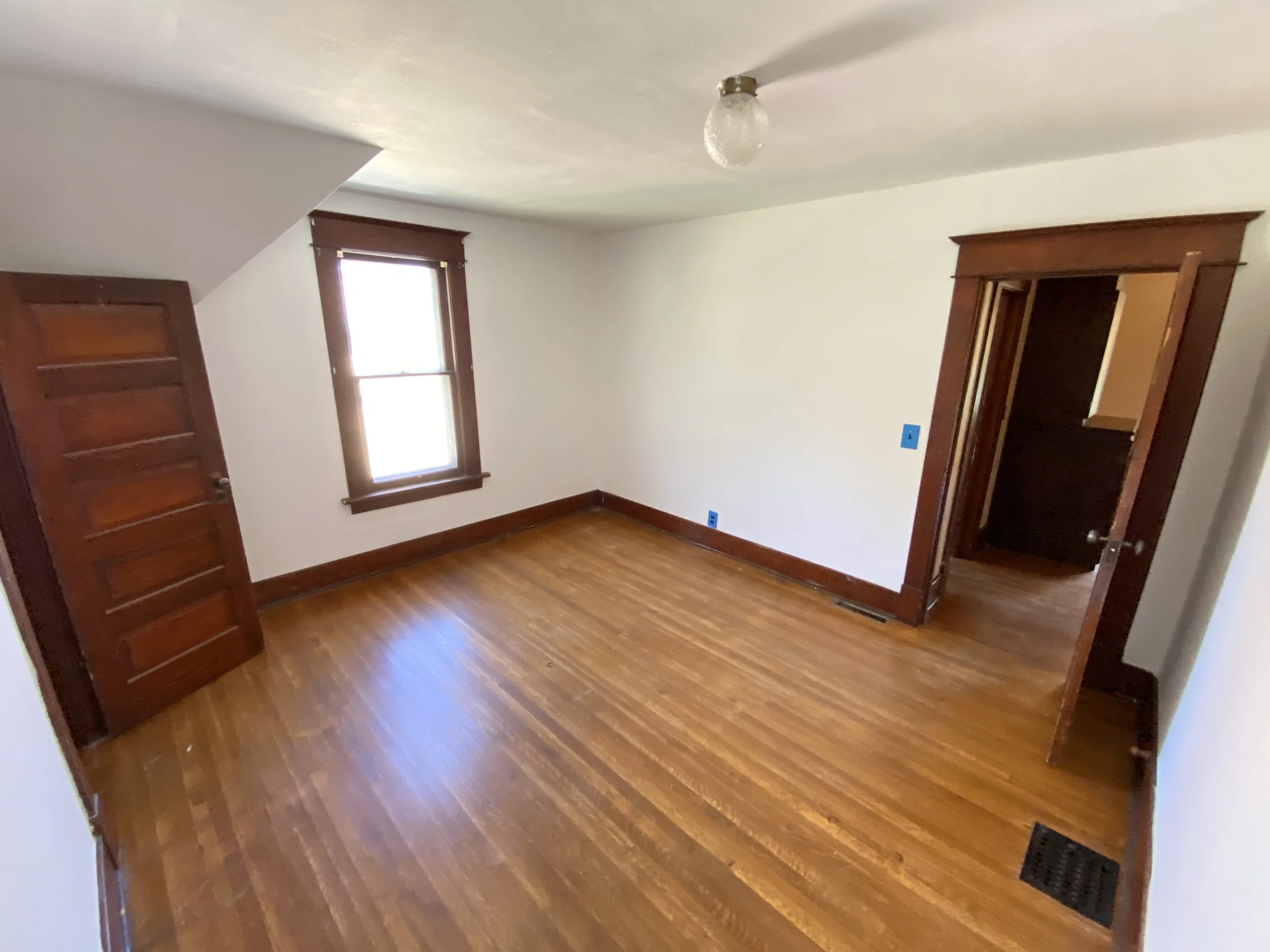  INT CONNELLY HOUSE FRANK’S BEDROOM  - LOCATION PHOTO 