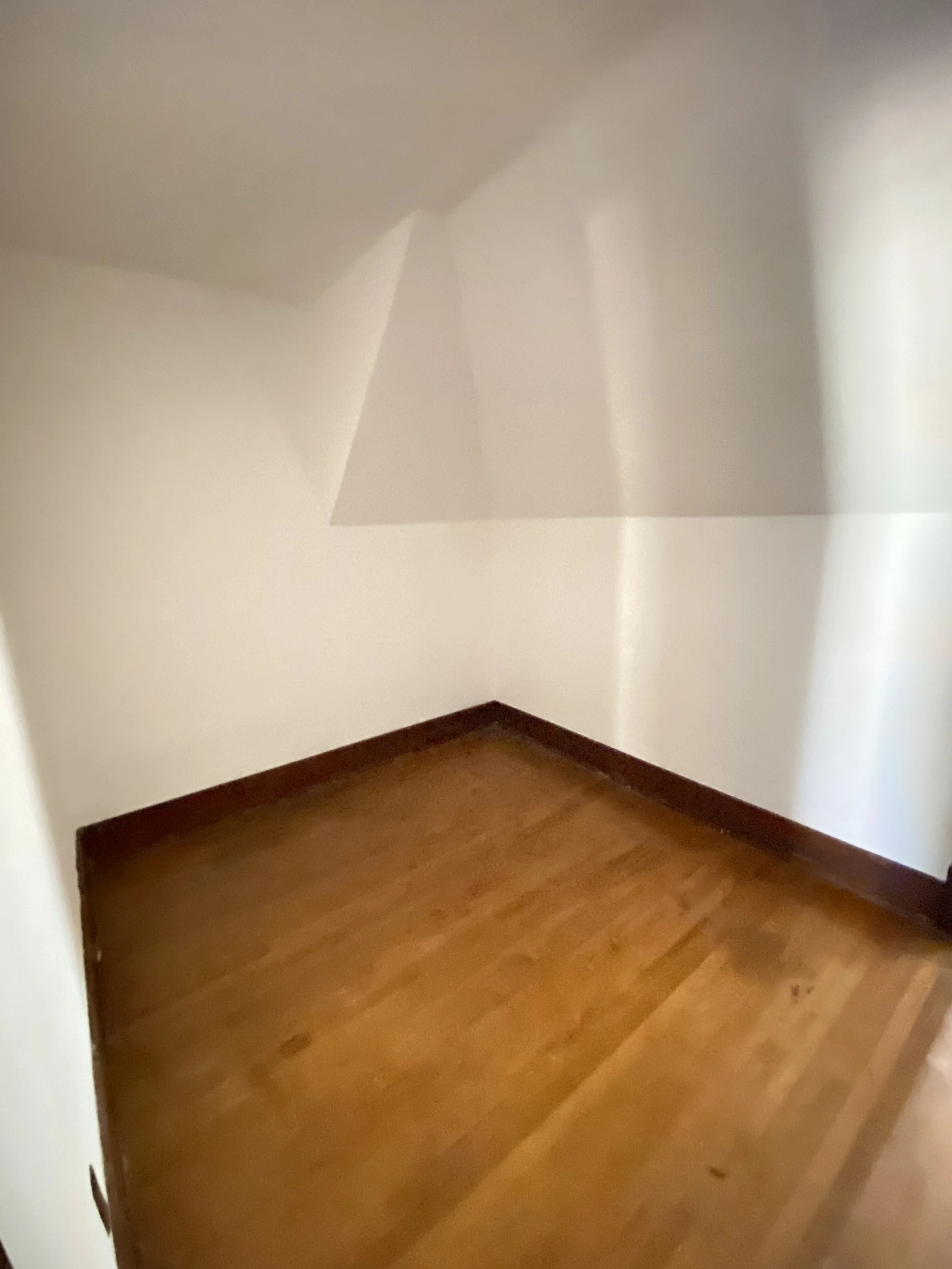  INT CONNELLY HOUSE ADRIEN’S STUDY - LOCATION PHOTO 