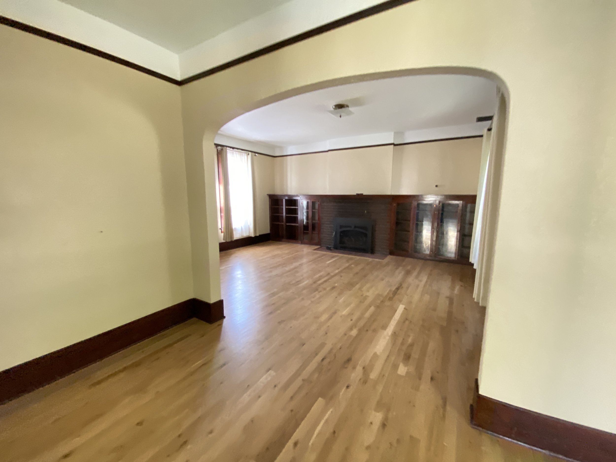  INT CONNELLY HOUSE DEN - LOCATION PHOTO 