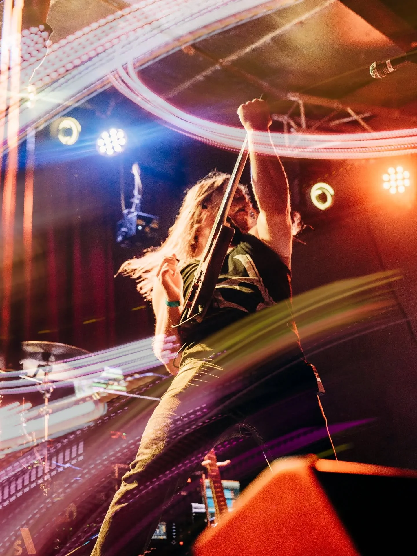 "The memory will never be safe from you"
\ , ‘ \
📸: @morganelizabethmedia
#voidatlas #newsingle #progressivemetal #metalcore #erra #inventanimate #allt